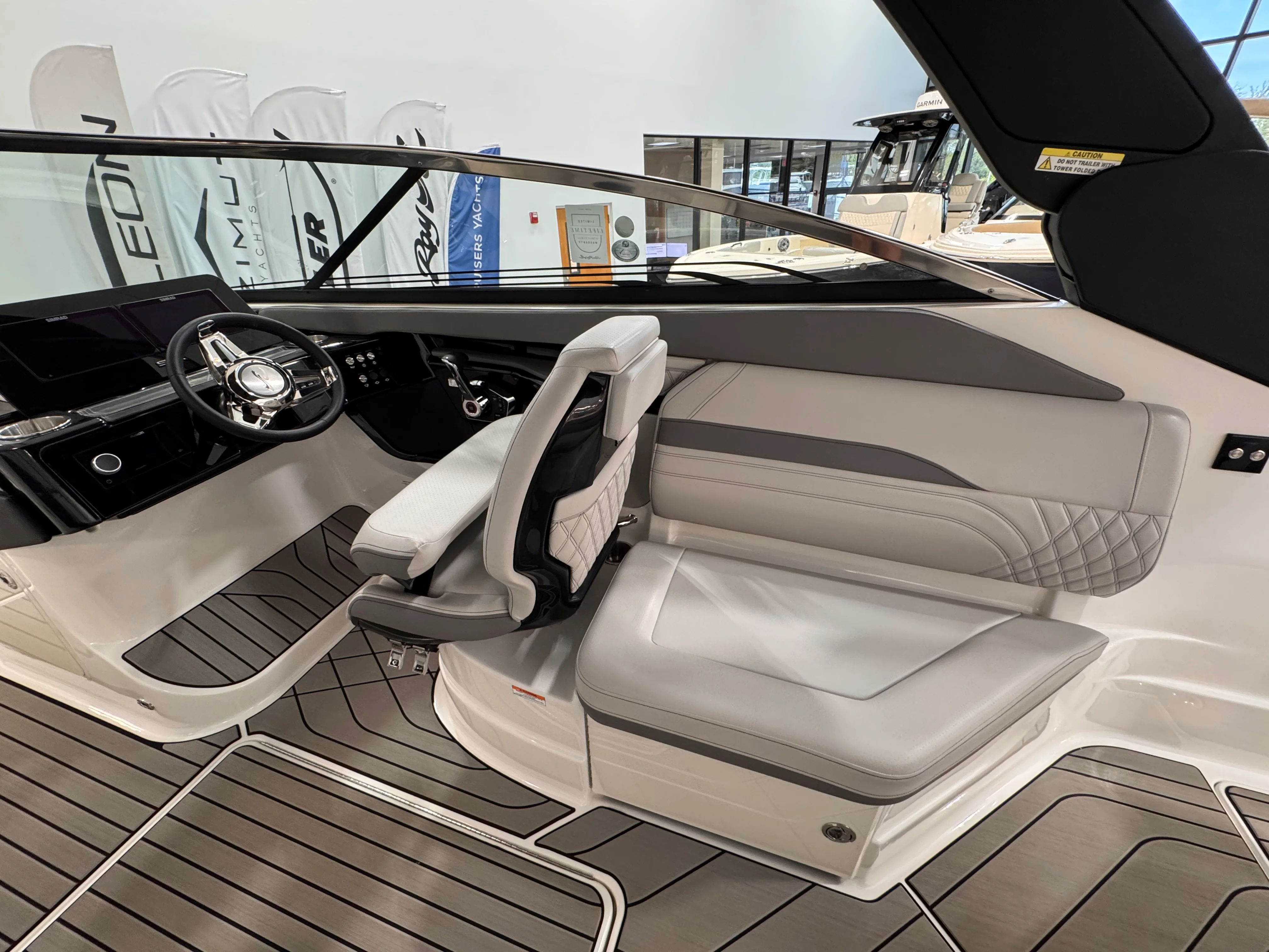 2026 Sea Ray SLX 260 Outboard Image Thumbnail #13