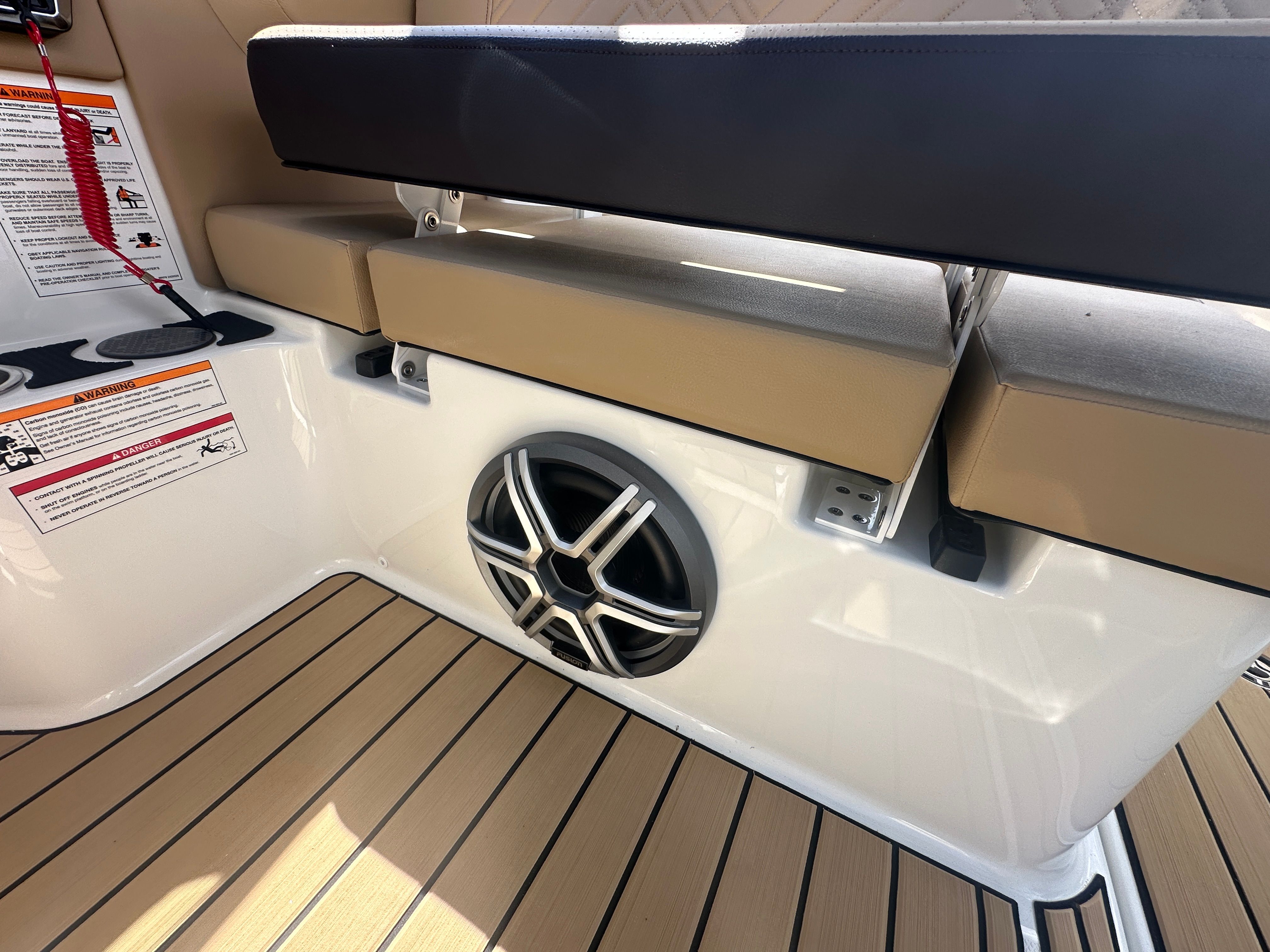 2026 Sea Ray SDX 250 Outboard Image Thumbnail #19