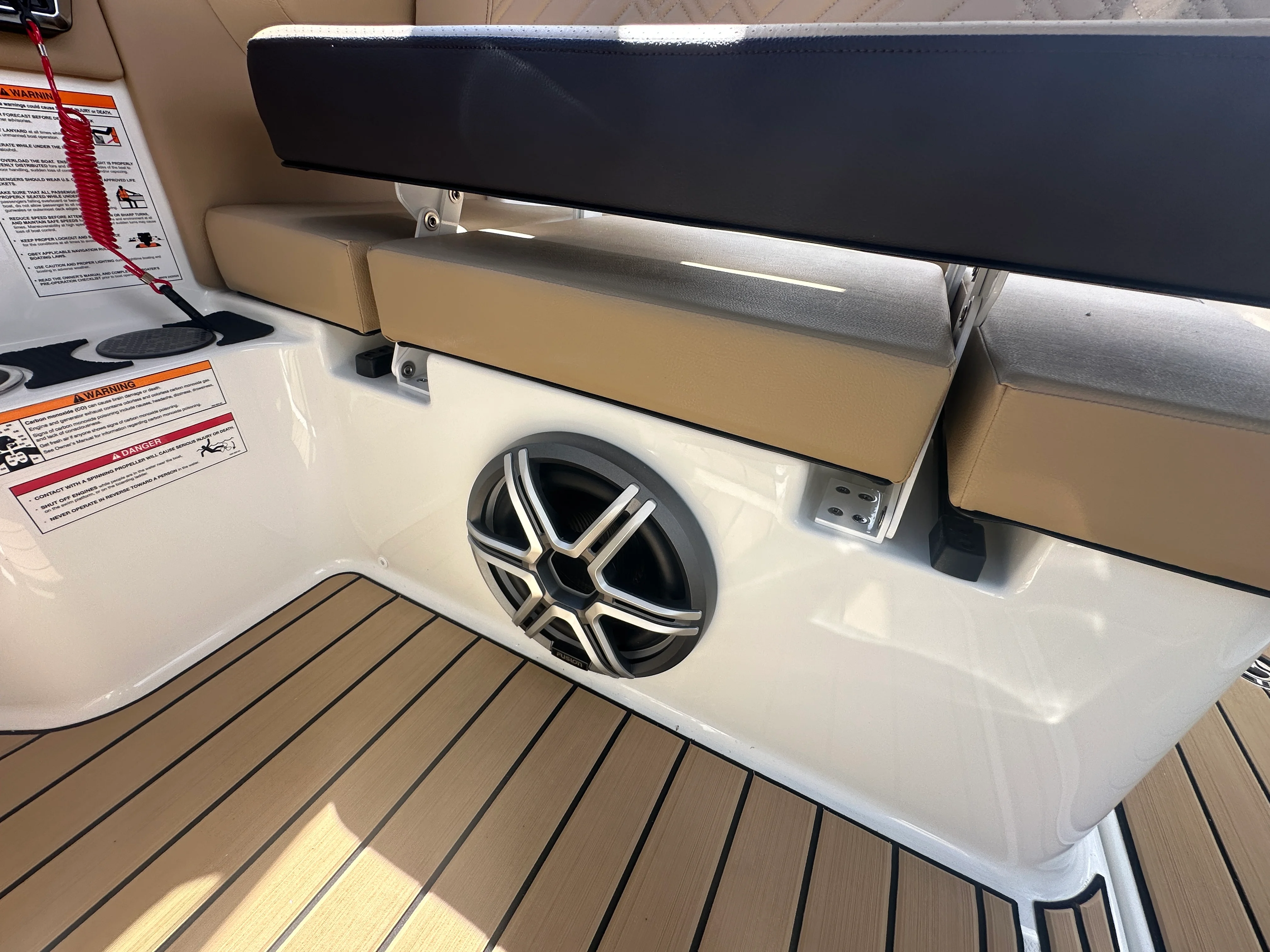 2026 Sea Ray SDX 250 Outboard Image Thumbnail #19