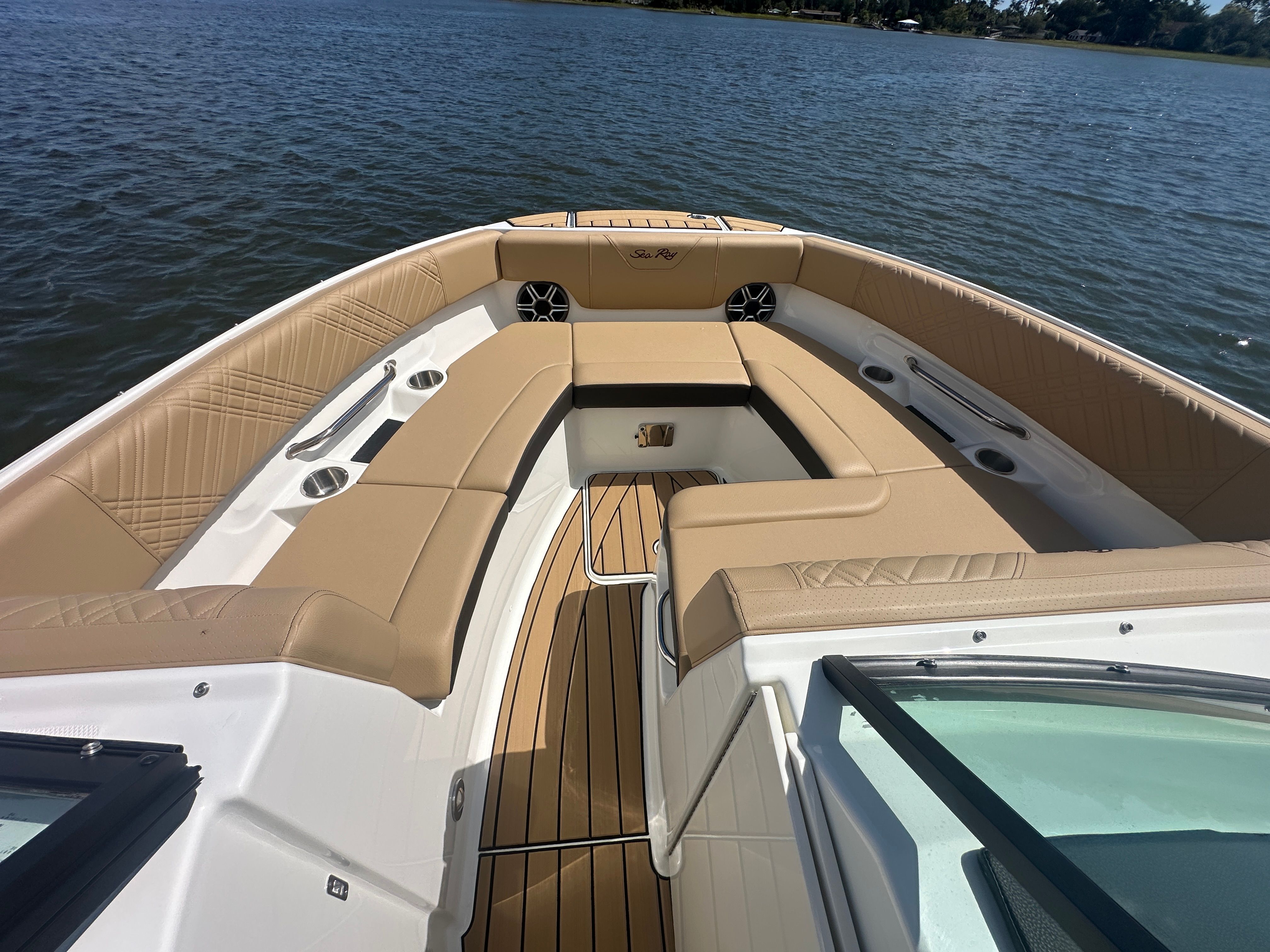 2026 Sea Ray SDX 250 Outboard Image Thumbnail #12