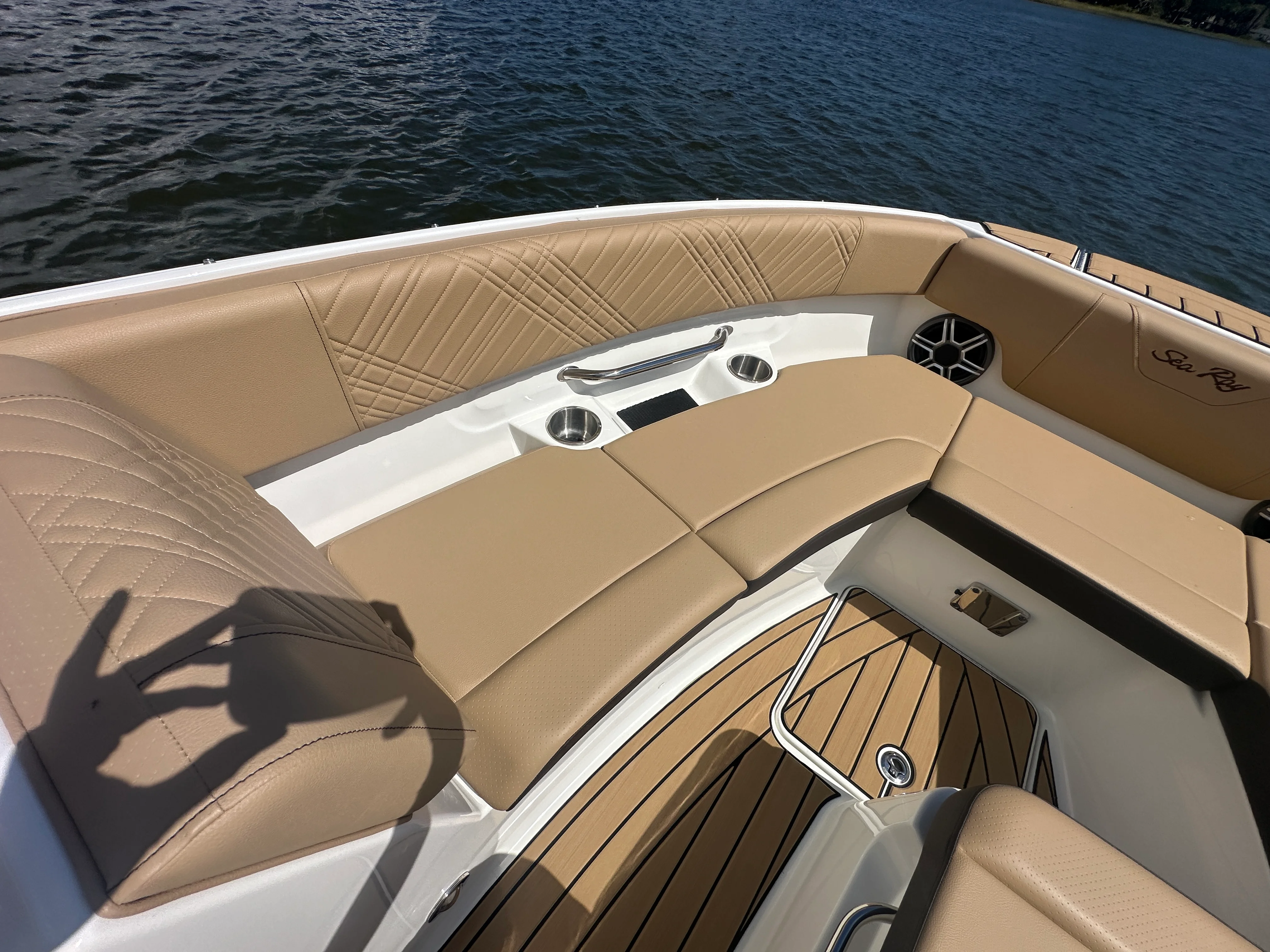 2026 Sea Ray SDX 250 Outboard Image Thumbnail #13