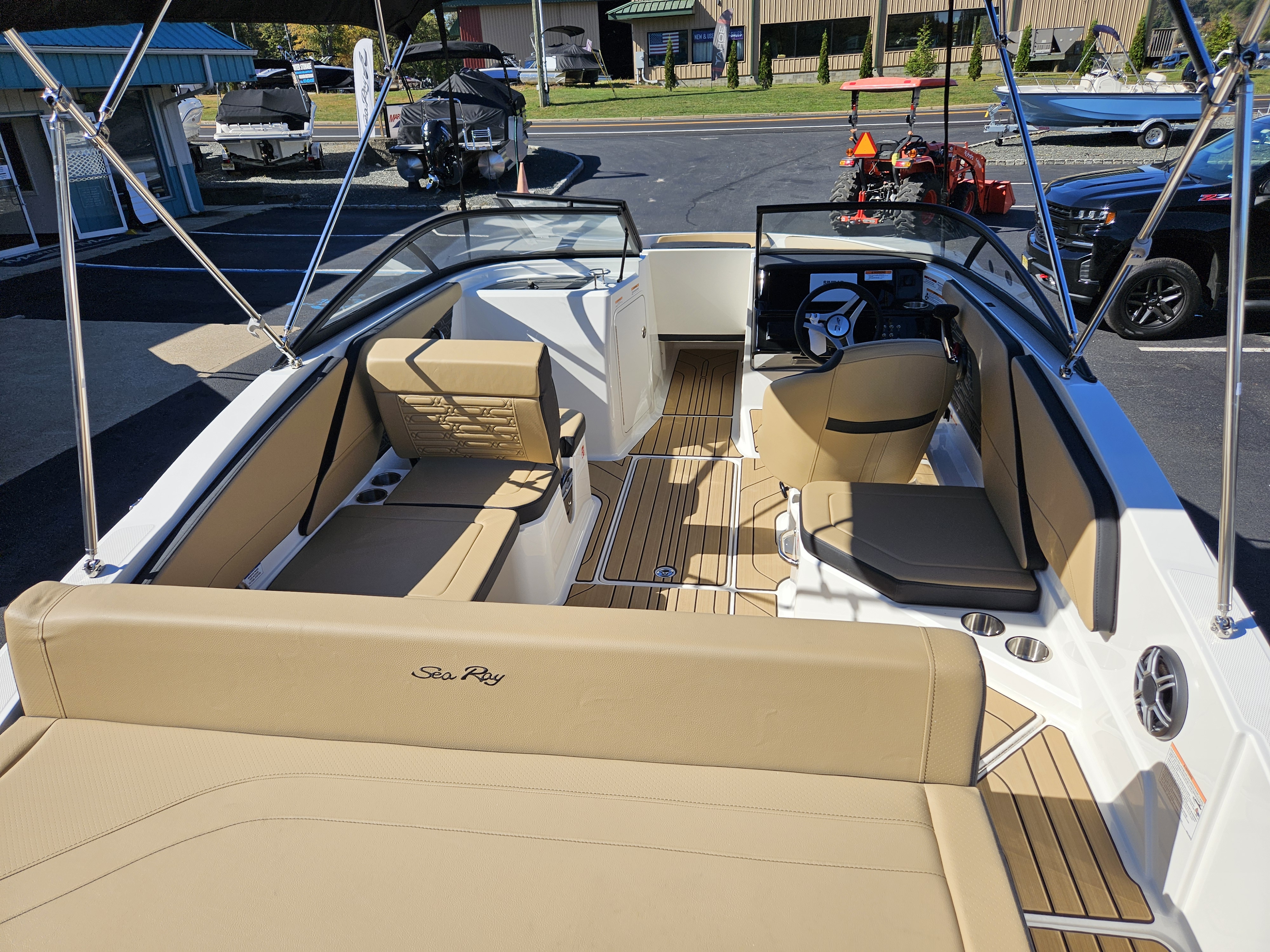 2026 Sea Ray SPX 210 Image Thumbnail #15