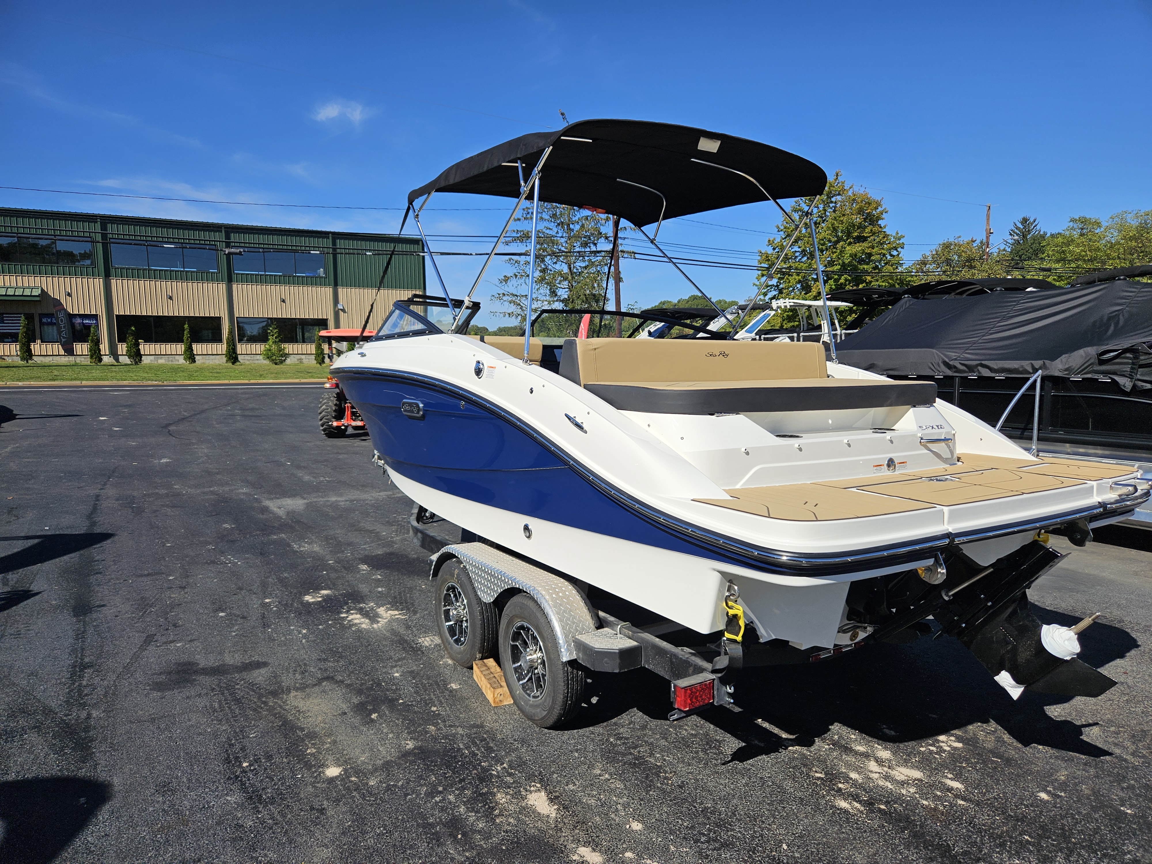 2026 Sea Ray SPX 210 Image Thumbnail #6