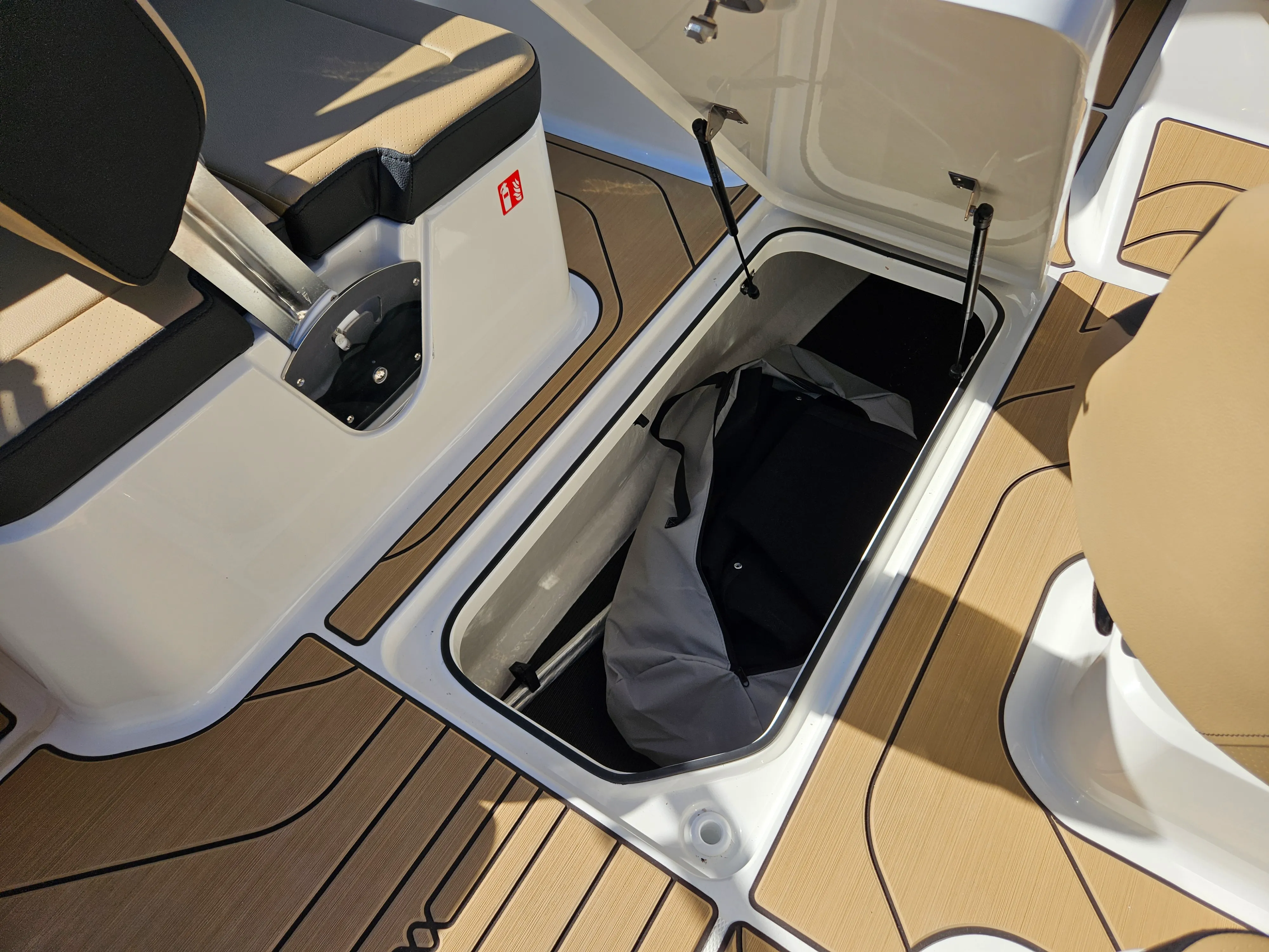 2026 Sea Ray SPX 210 Image Thumbnail #26