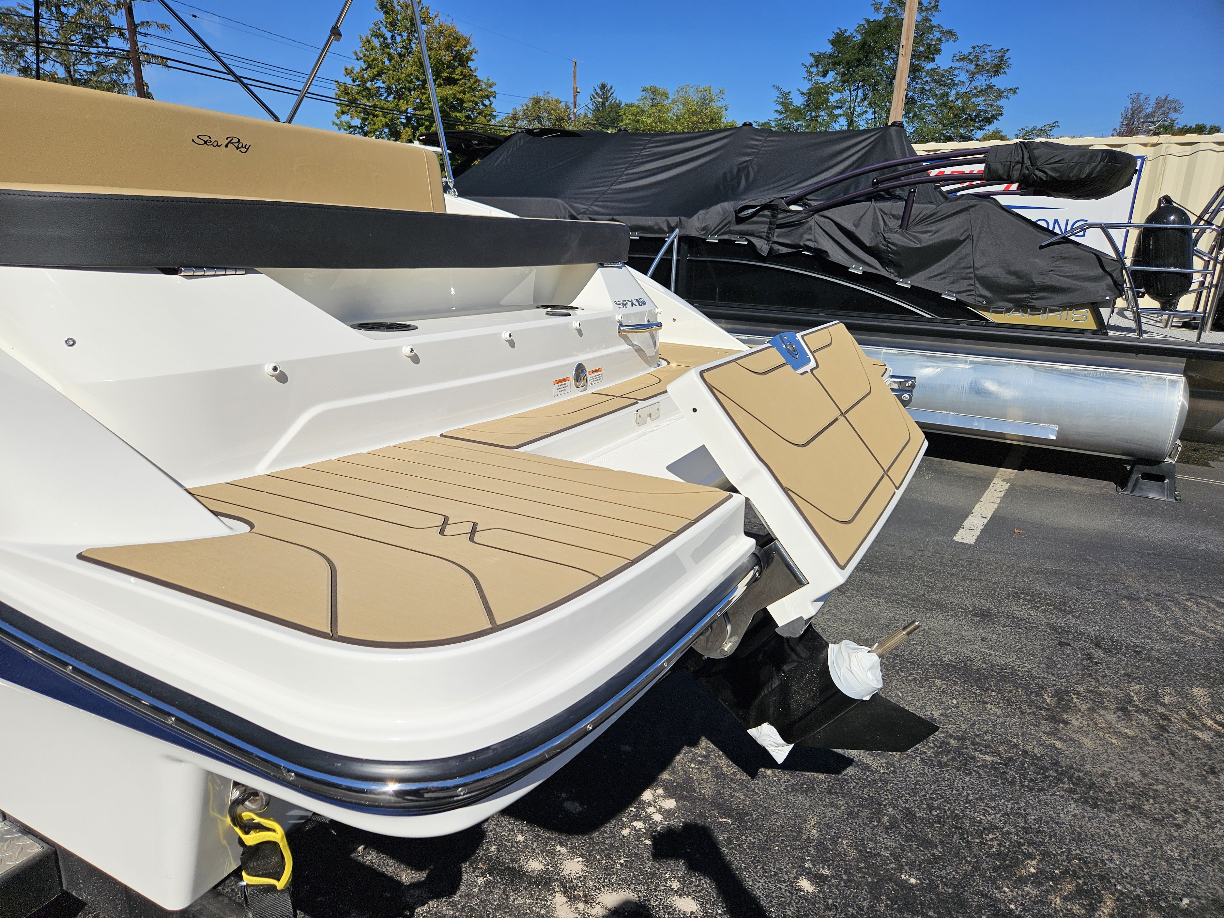 2026 Sea Ray SPX 210 Image Thumbnail #12