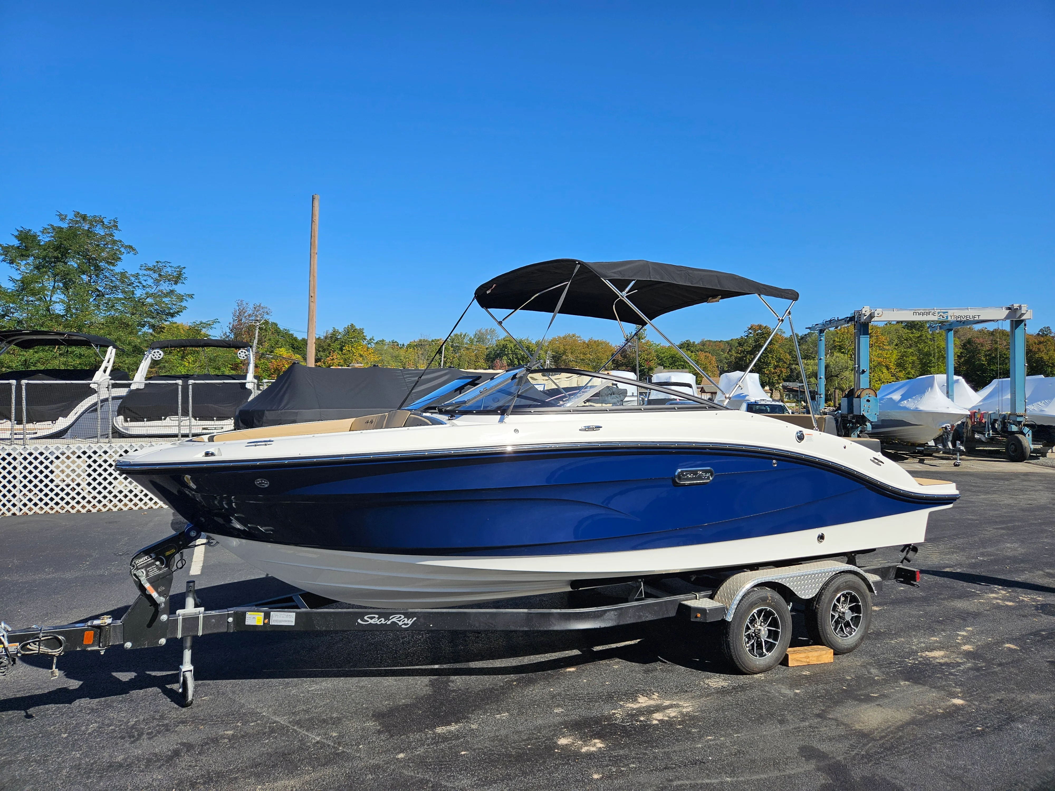 2026 Sea Ray SPX 210 Image Thumbnail #0