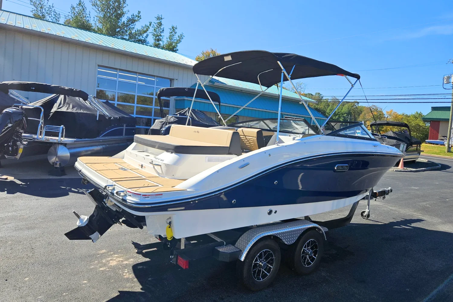 2026 Sea Ray SPX 210 Image Thumbnail #3