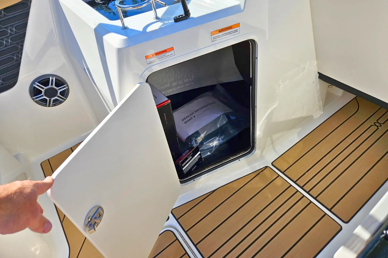 2026 Sea Ray SPX 210 Image Thumbnail #20