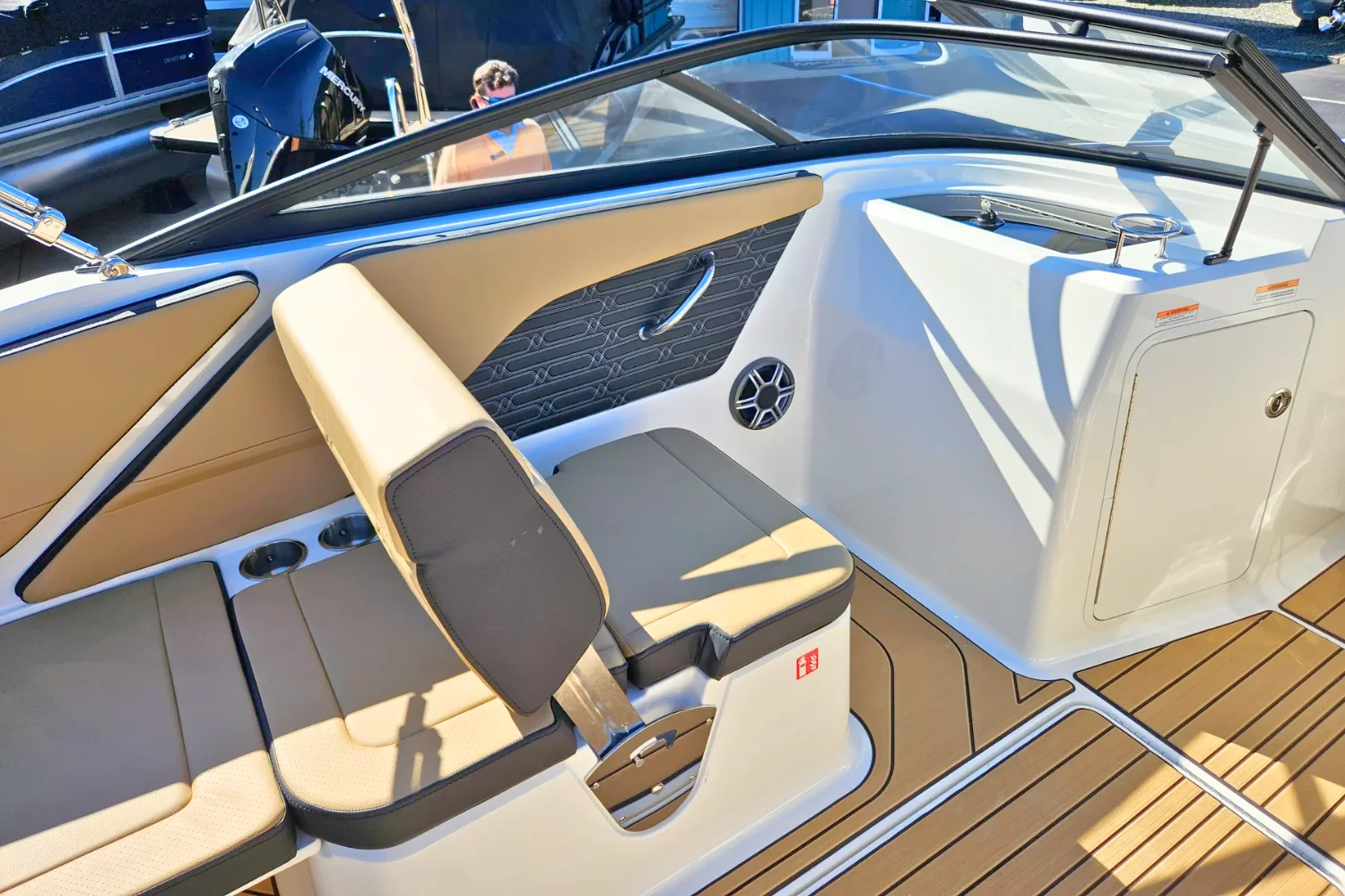 2026 Sea Ray SPX 210 Image Thumbnail #14