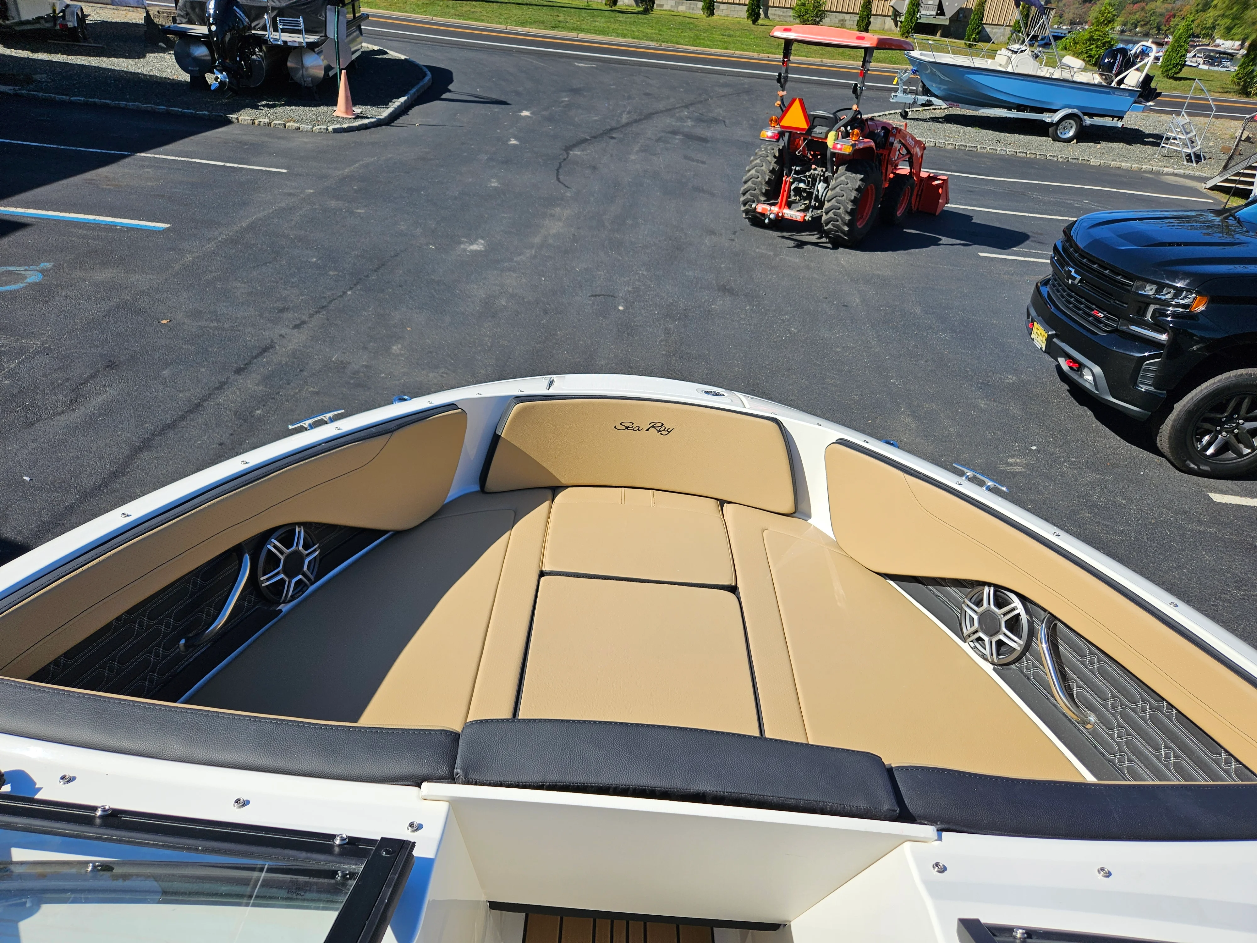 2026 Sea Ray SPX 210 Image Thumbnail #23