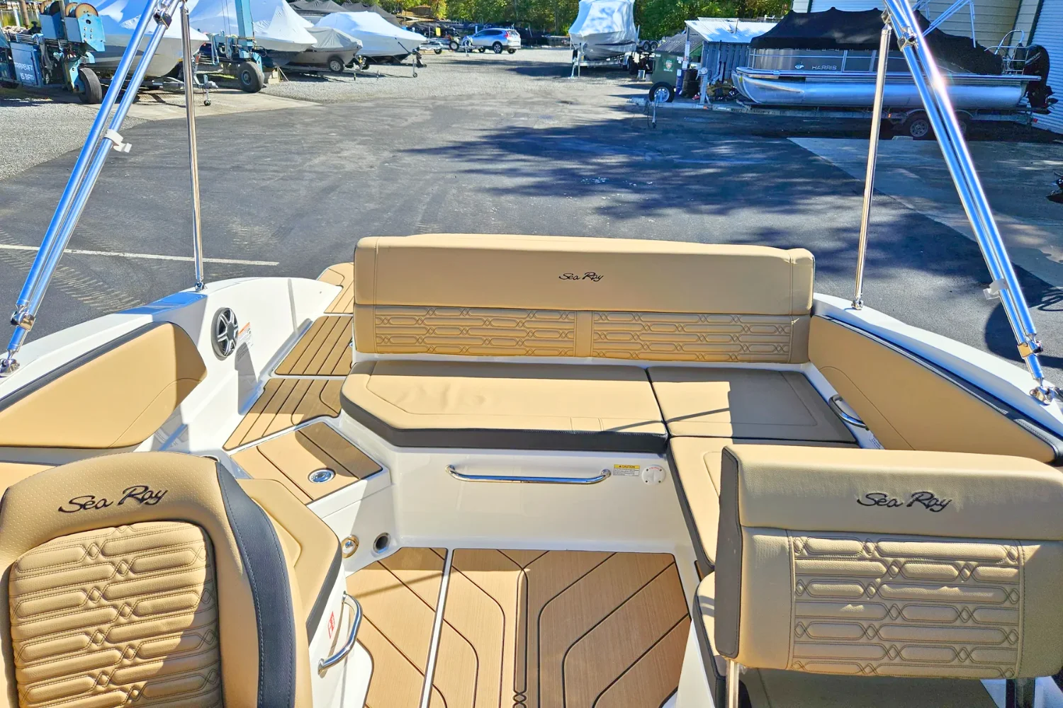 2026 Sea Ray SPX 210 Image Thumbnail #10