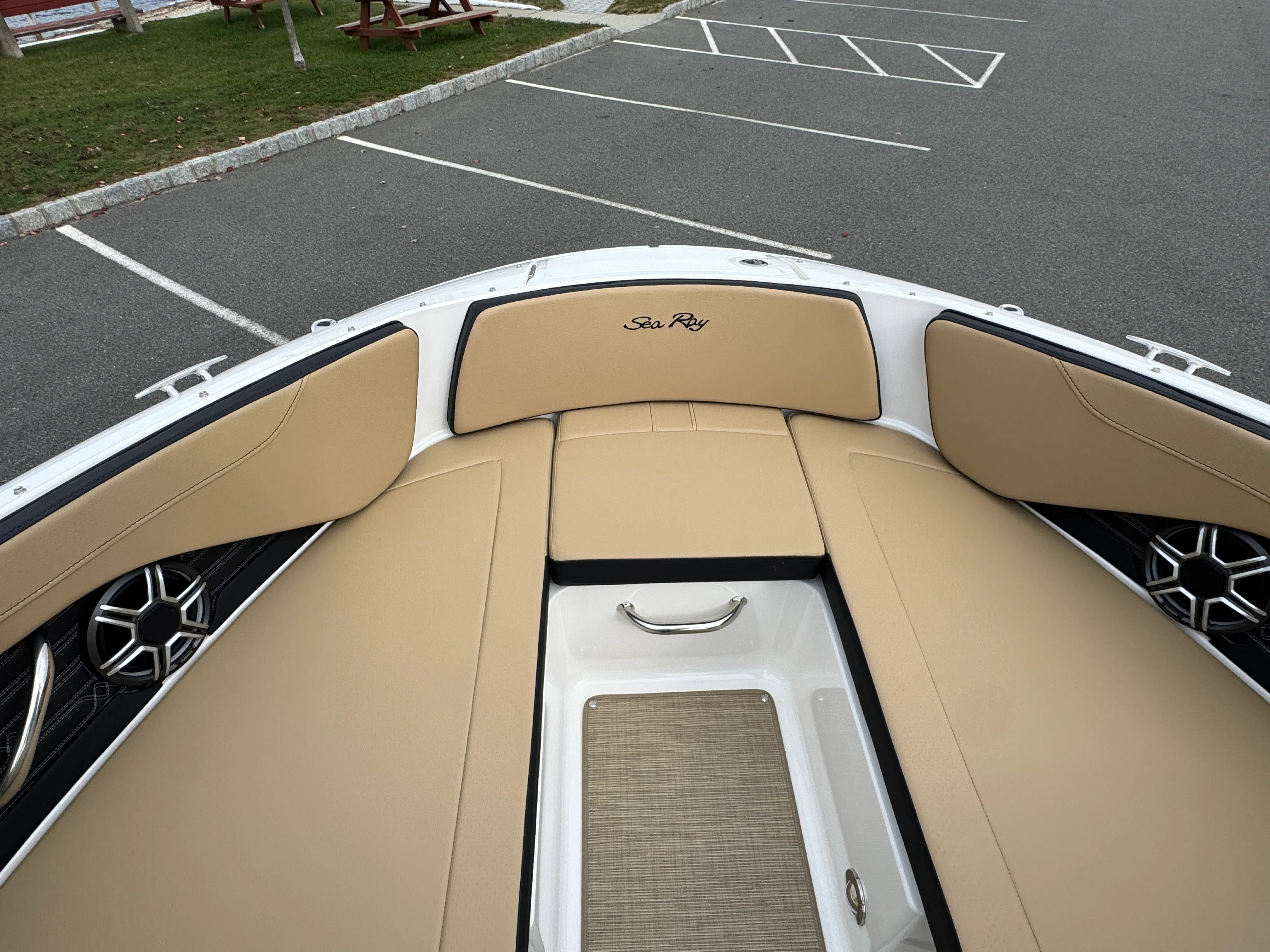 2026 Sea Ray SPX 210 Image Thumbnail #21