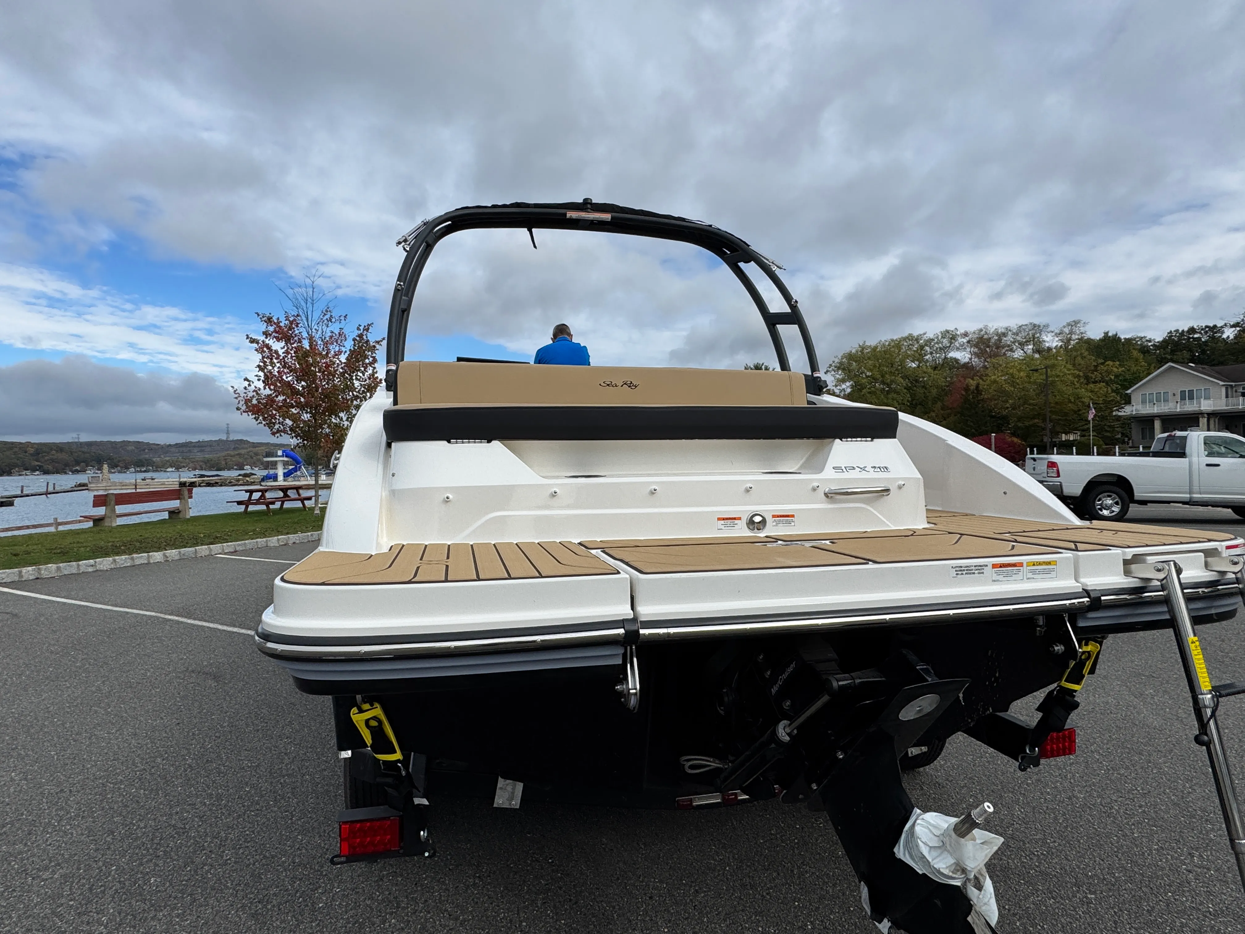 2026 Sea Ray SPX 210 Image Thumbnail #34