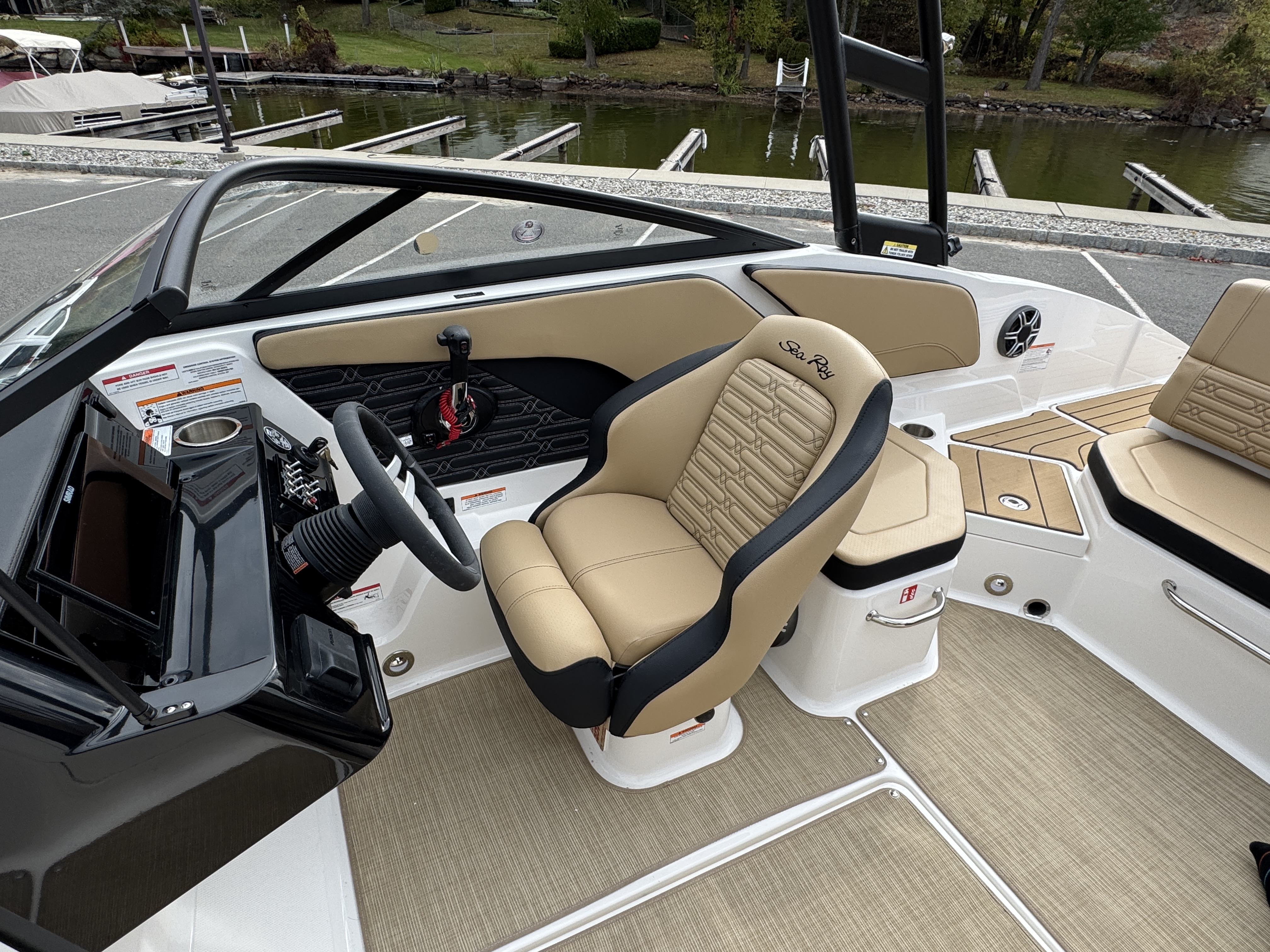 2026 Sea Ray SPX 210 Image Thumbnail #22