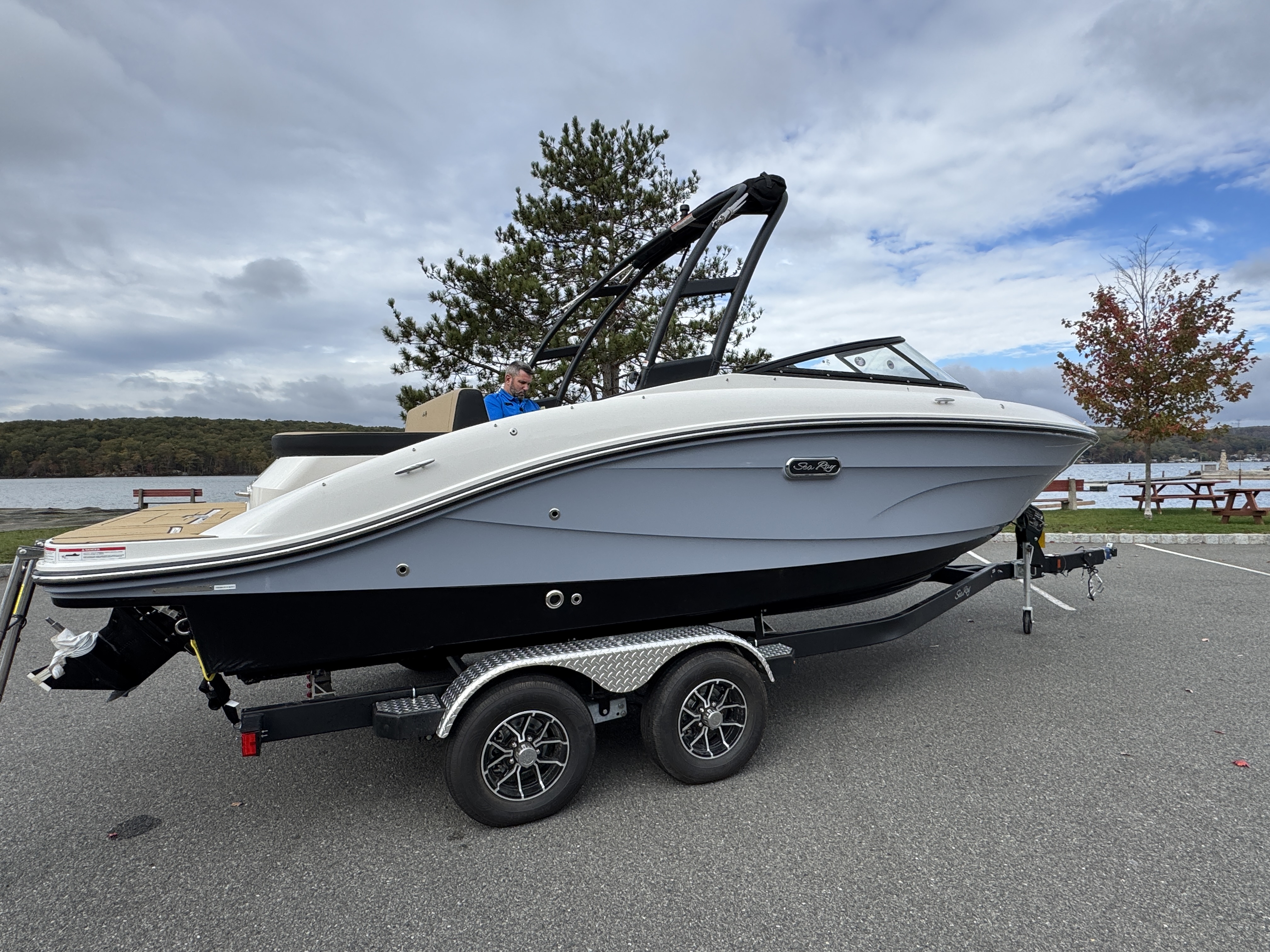 2026 Sea Ray SPX 210 Image Thumbnail #1