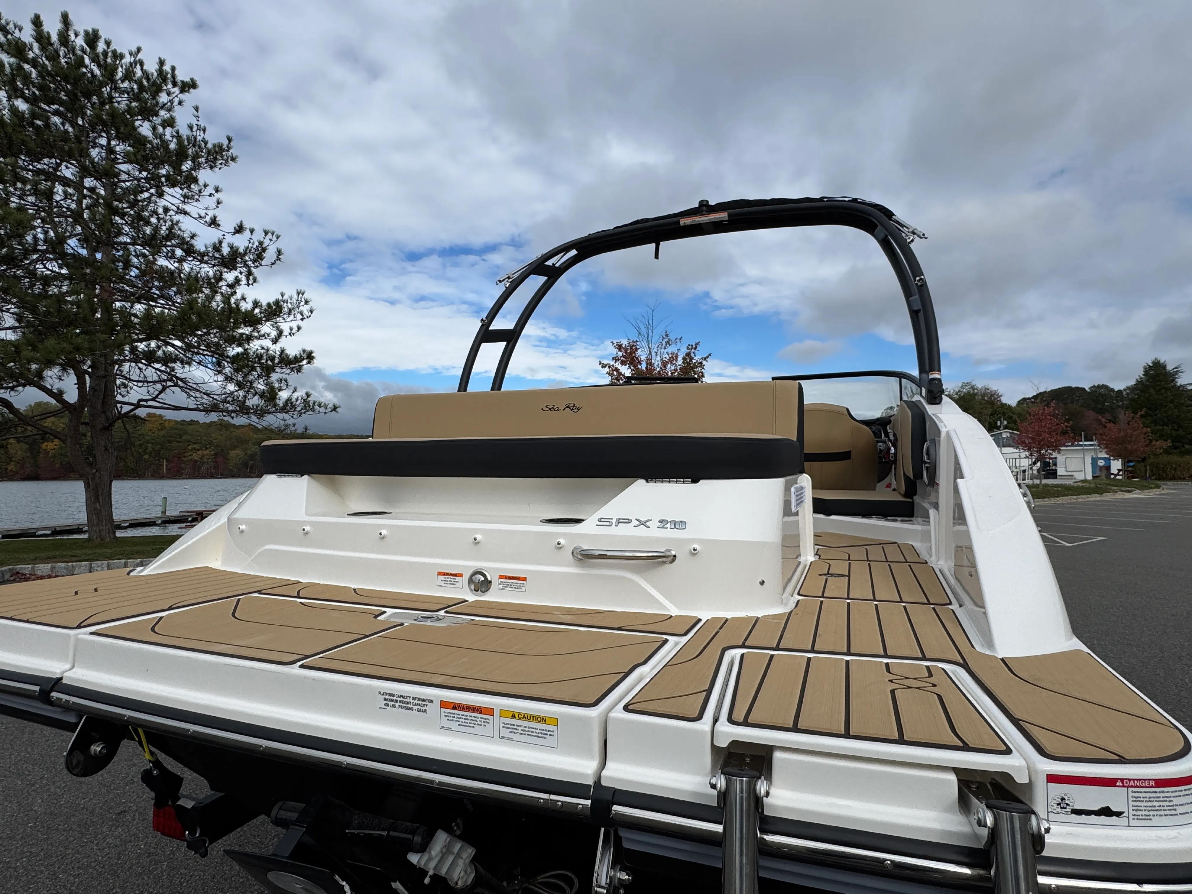 2026 Sea Ray SPX 210 Image Thumbnail #37