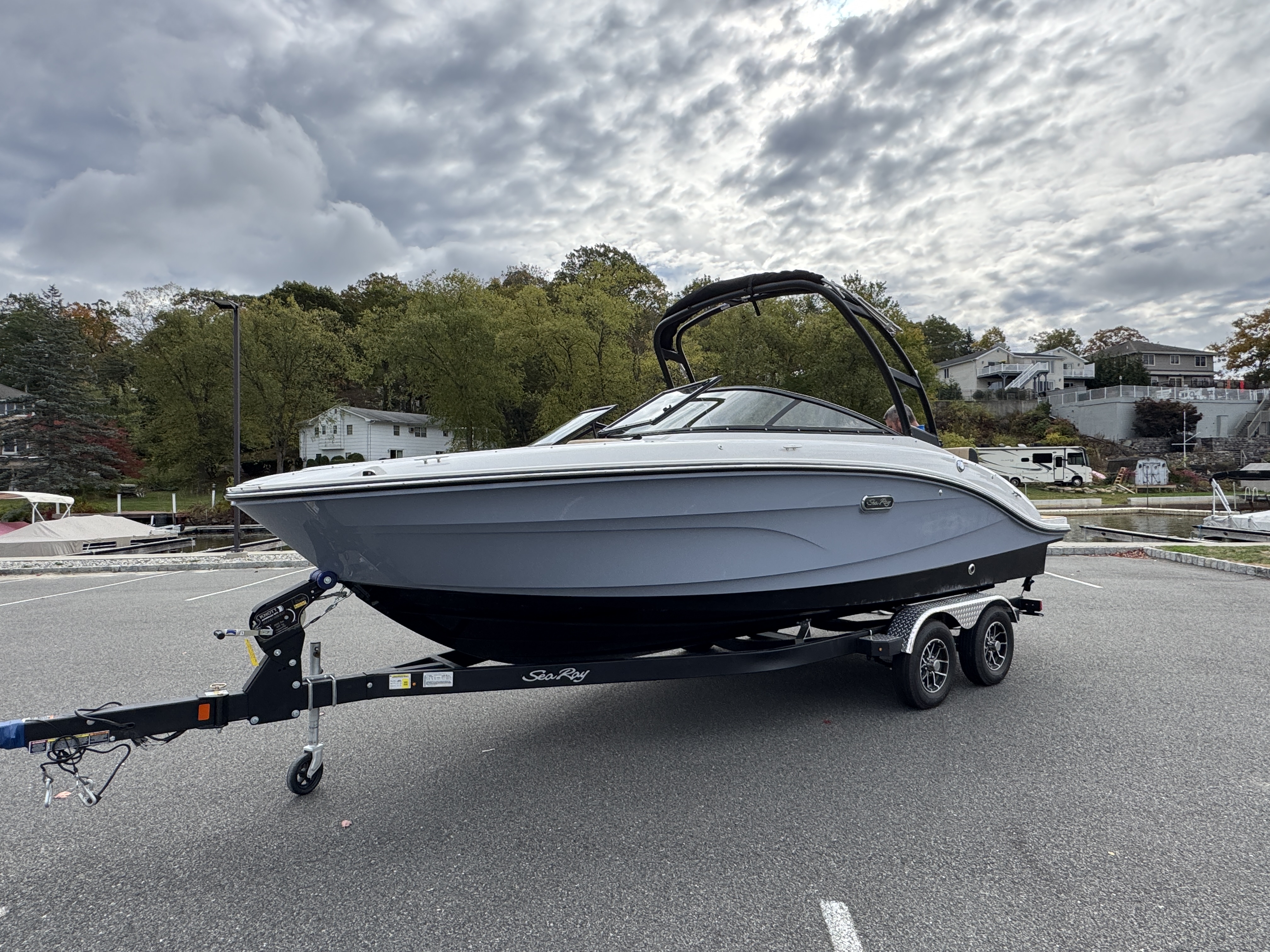 2026 Sea Ray SPX 210 Image Thumbnail #8