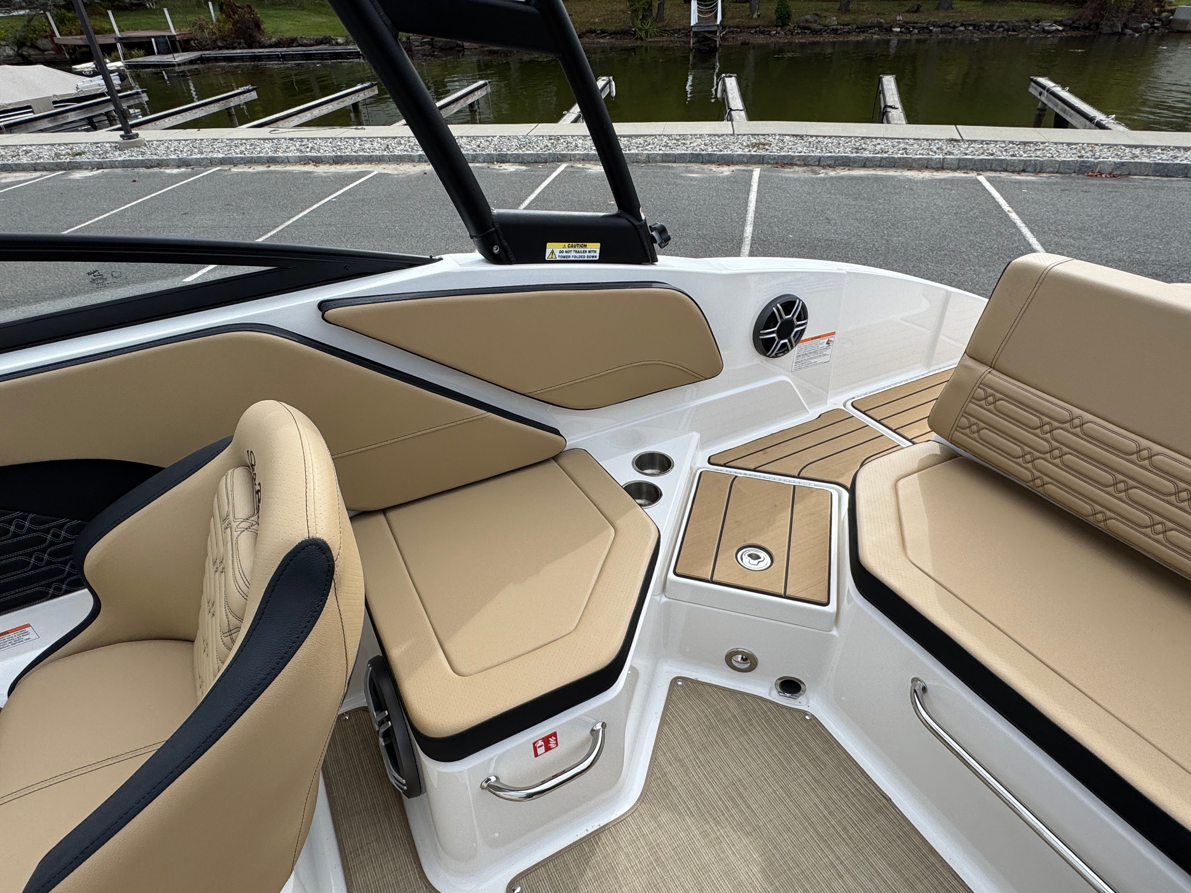 2026 Sea Ray SPX 210 Image Thumbnail #6