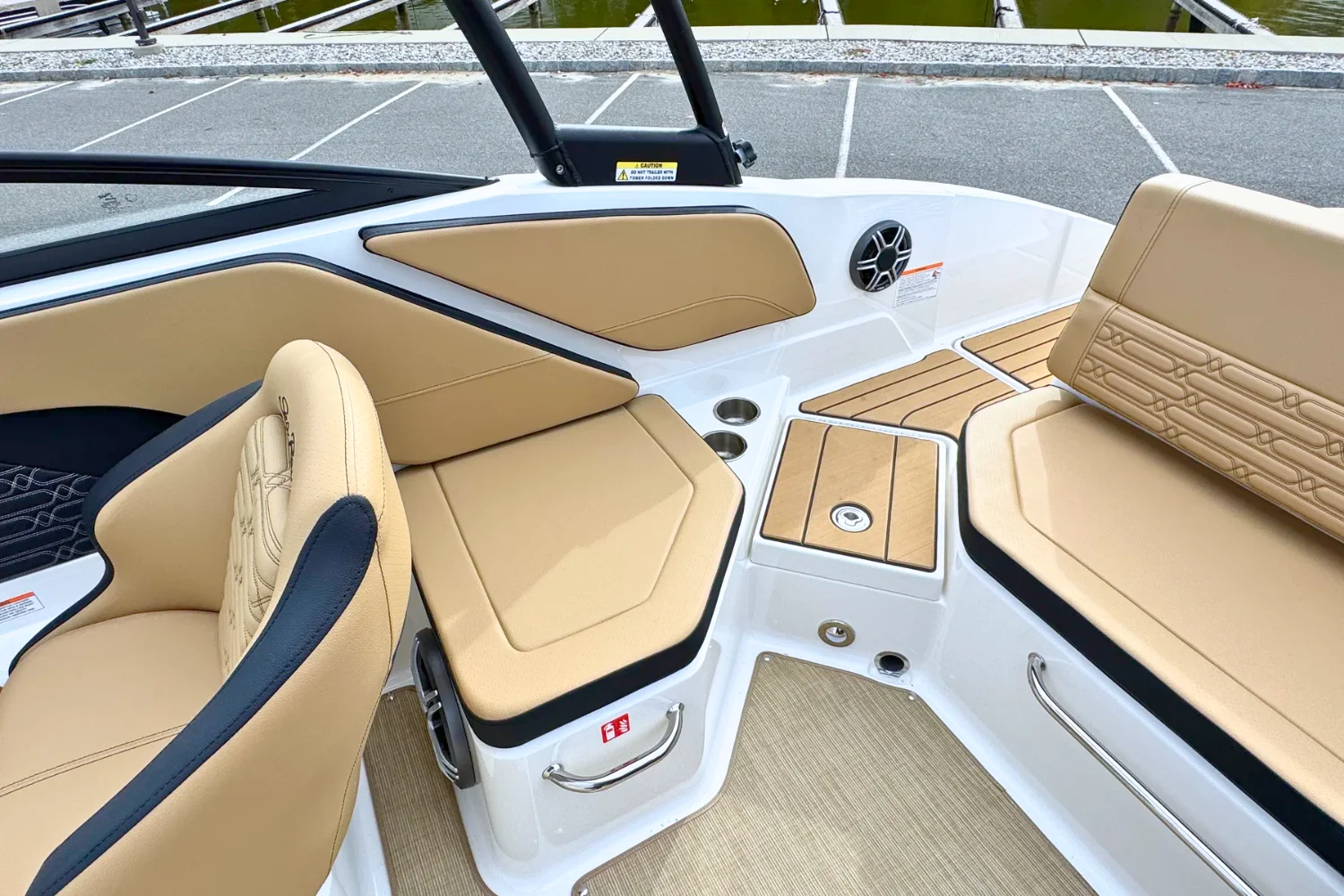 2026 Sea Ray SPX 210 Image Thumbnail #6