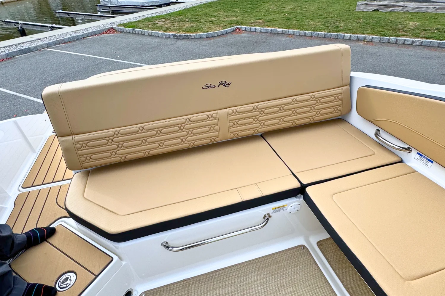 2026 Sea Ray SPX 210 Image Thumbnail #7