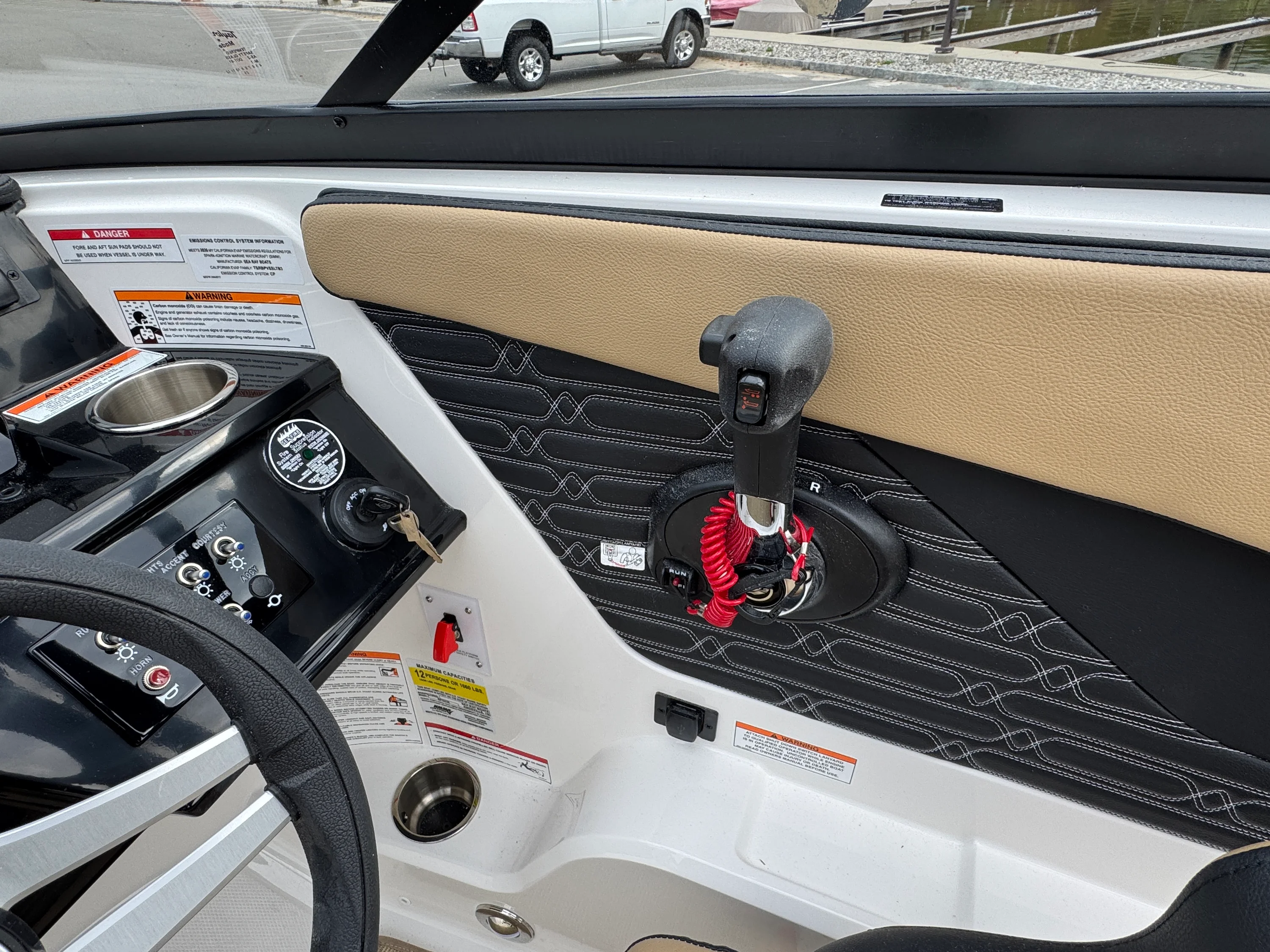 2026 Sea Ray SPX 210 Image Thumbnail #13