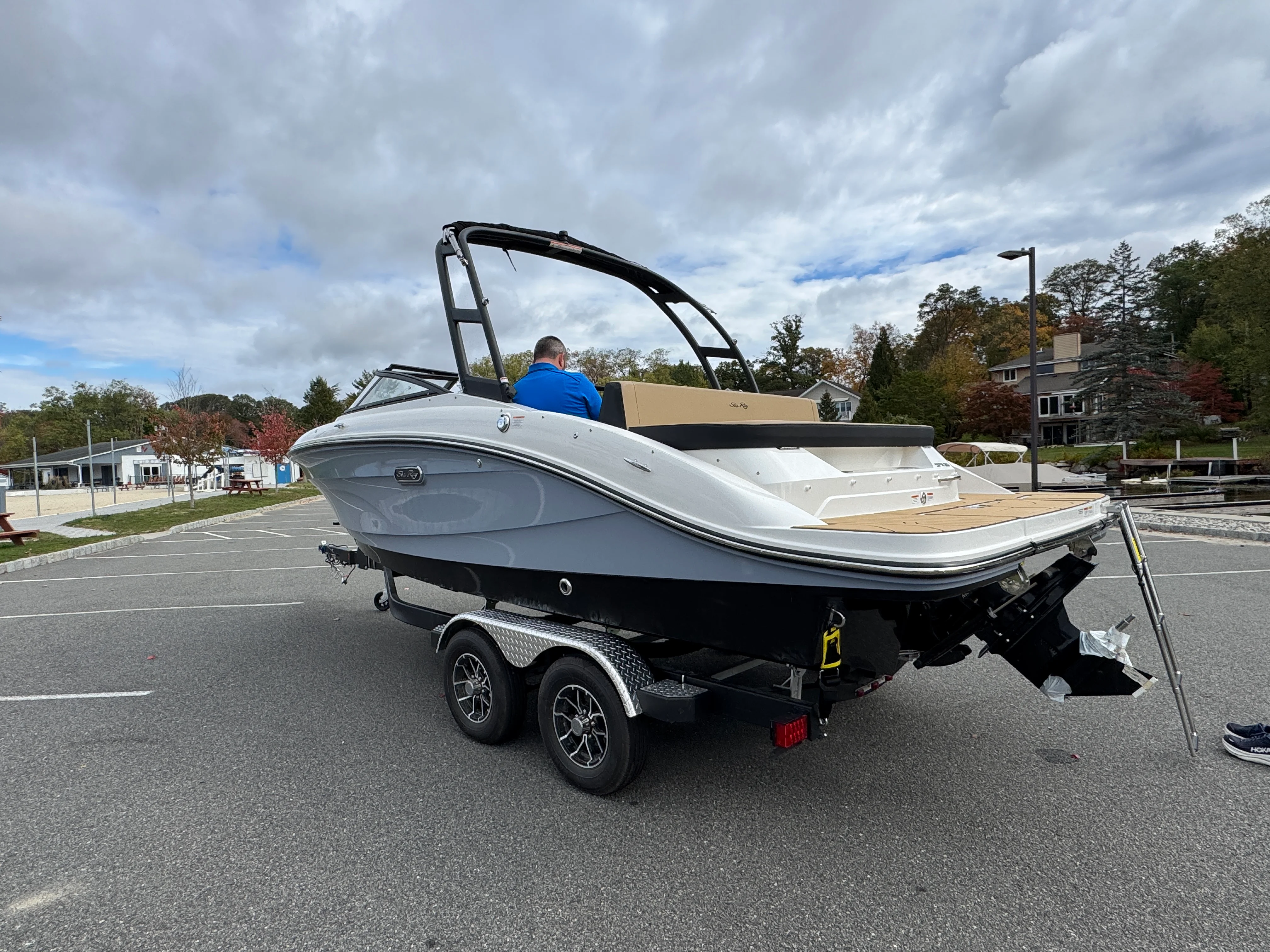 2026 Sea Ray SPX 210 Image Thumbnail #4