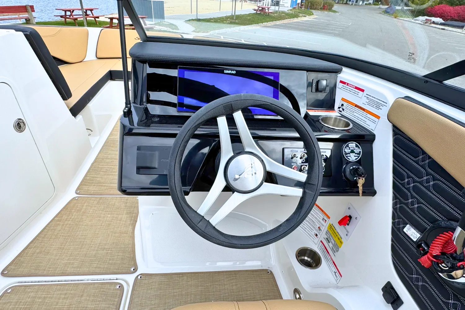 2026 Sea Ray SPX 210 Image Thumbnail #12