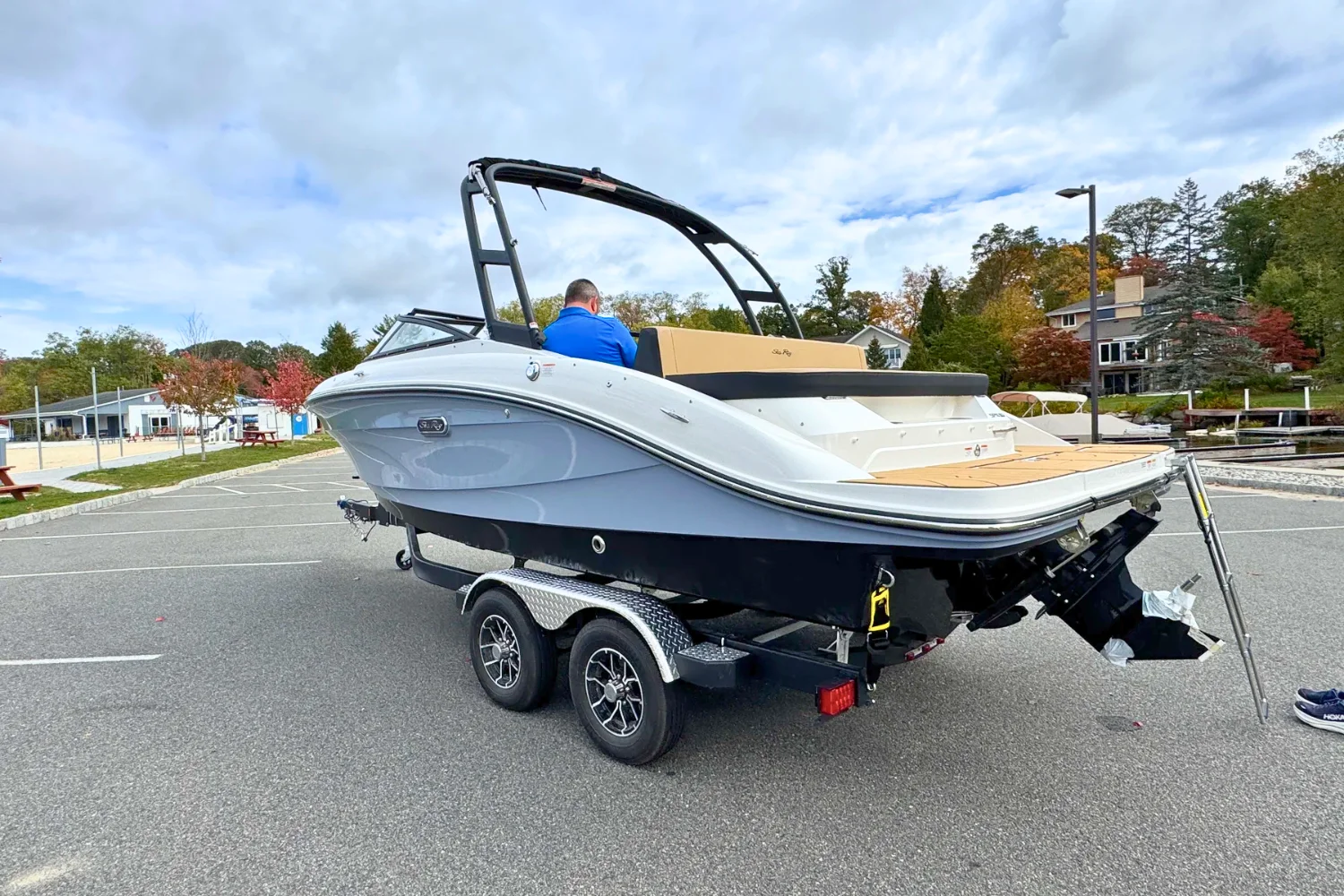 2026 Sea Ray SPX 210 Image Thumbnail #4