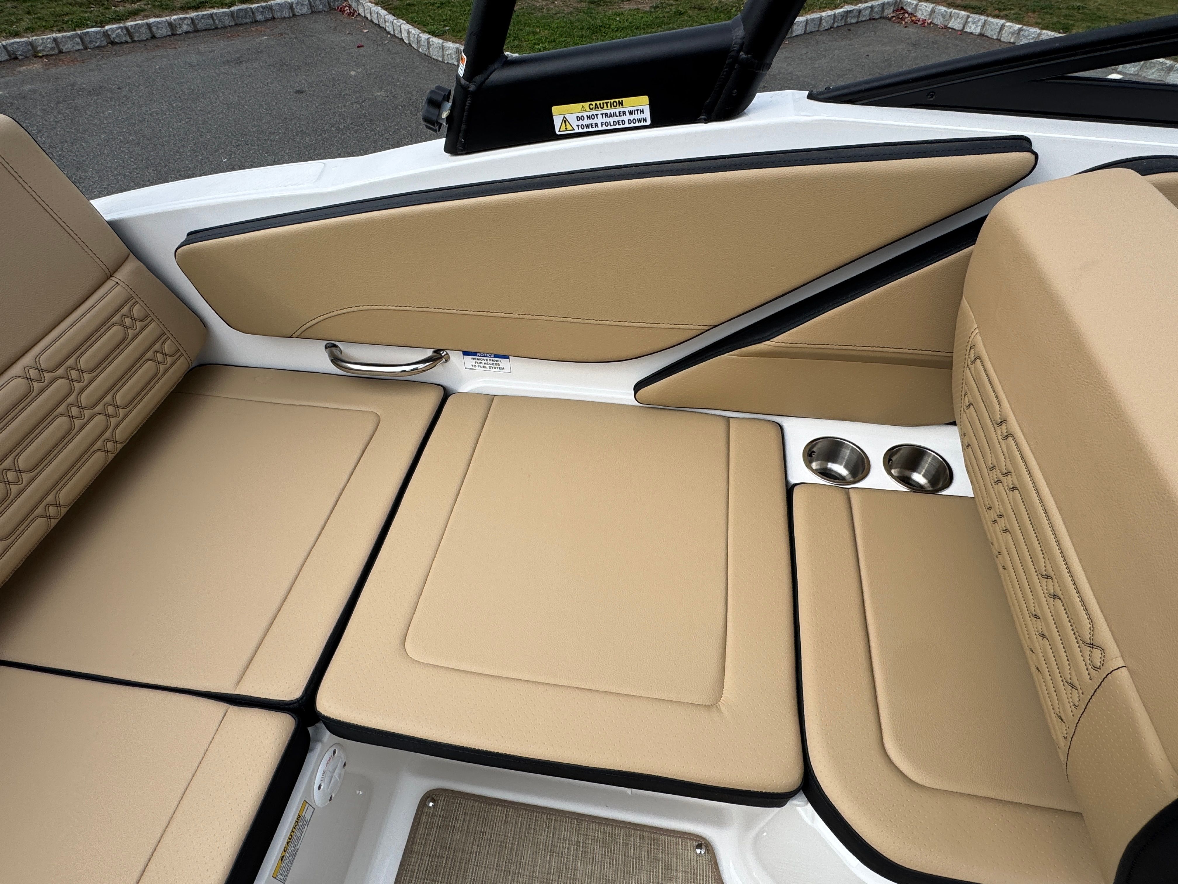 2026 Sea Ray SPX 210 Image Thumbnail #8