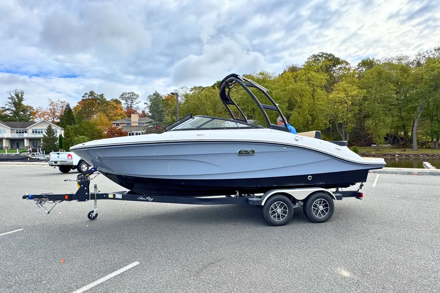 2026 Sea Ray SPX 210 Image Thumbnail #0