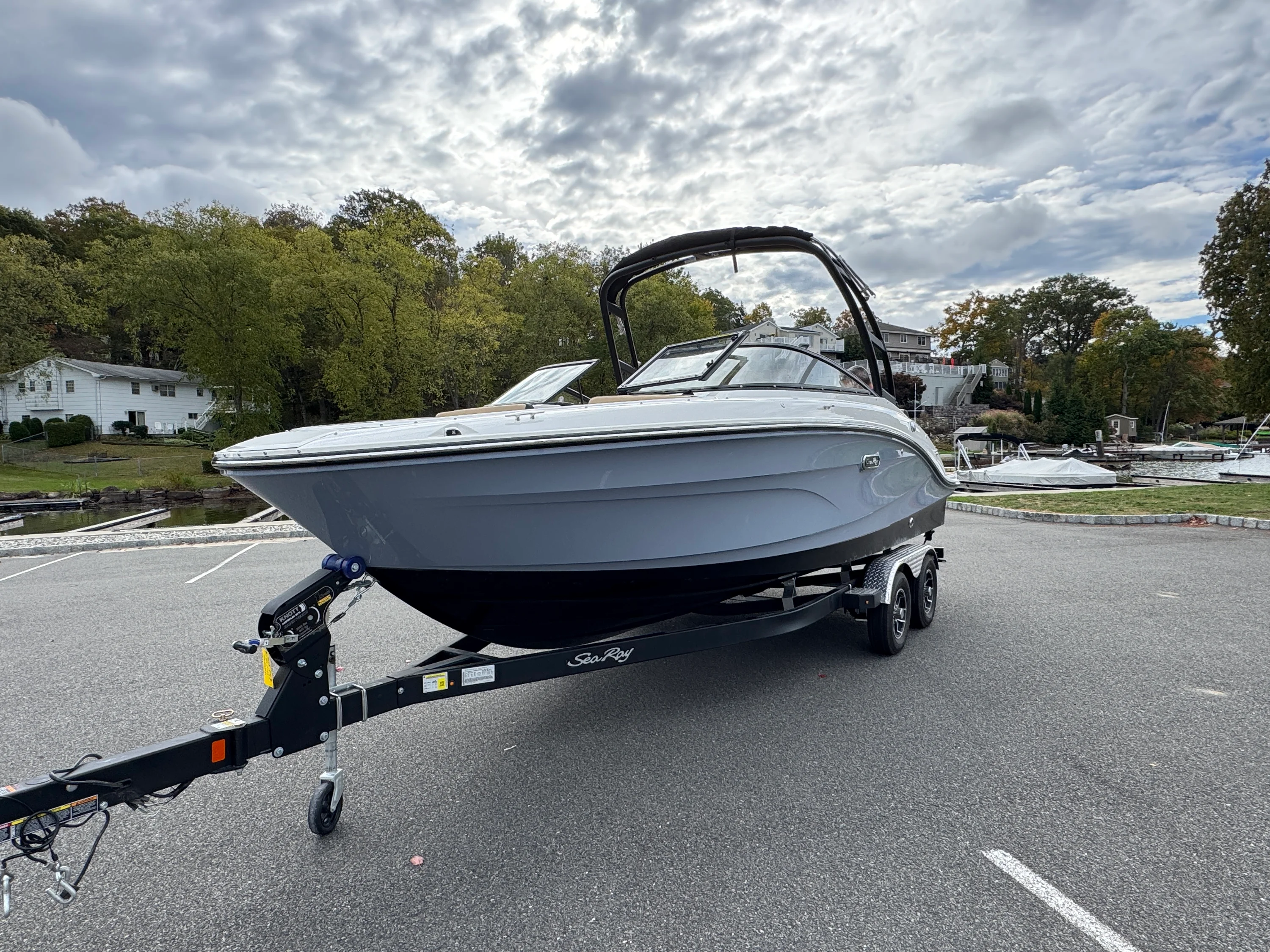 2026 Sea Ray SPX 210 Image Thumbnail #1