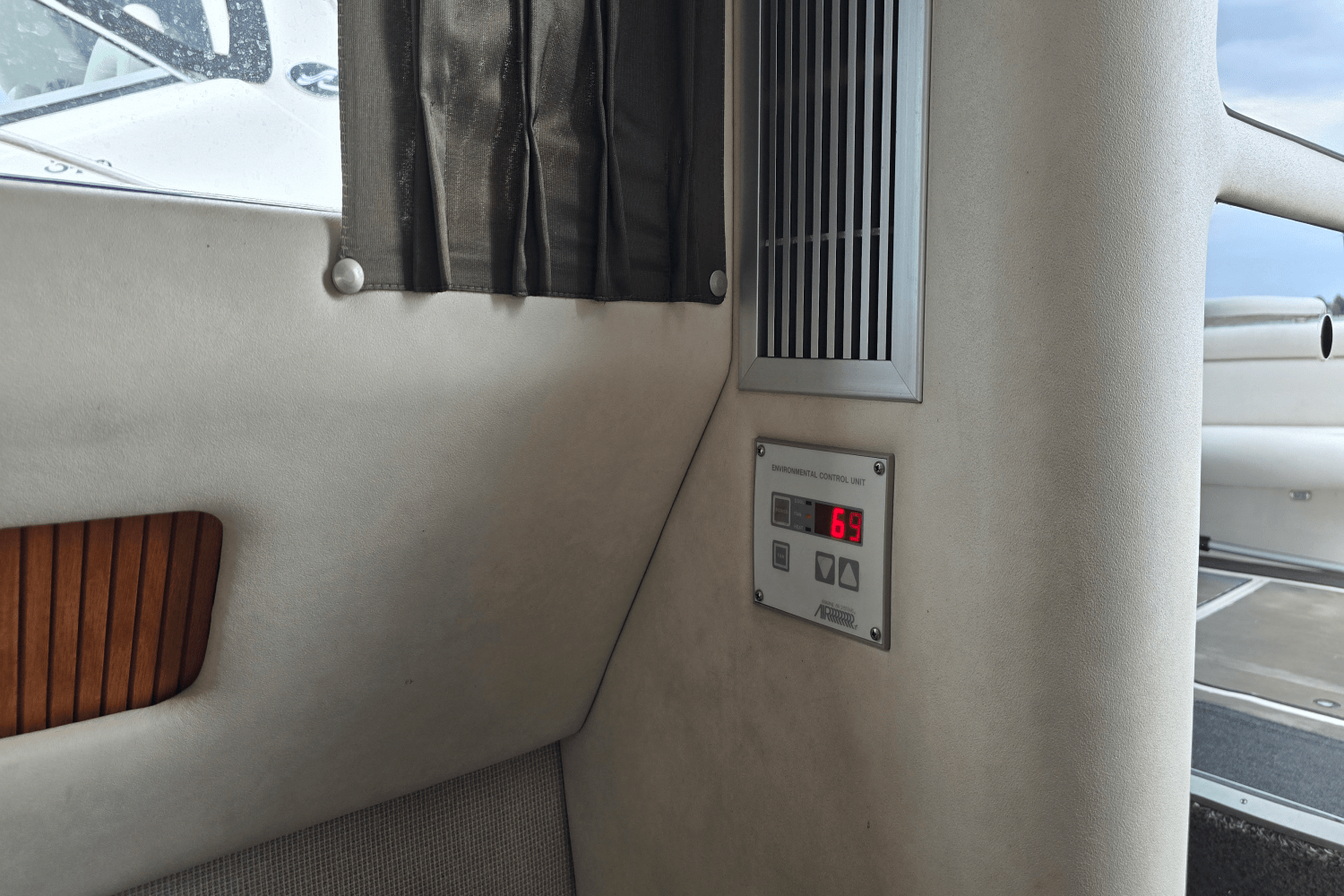 1992 Sea Ray 350 EXPRESS BRIDGE Image Thumbnail #25