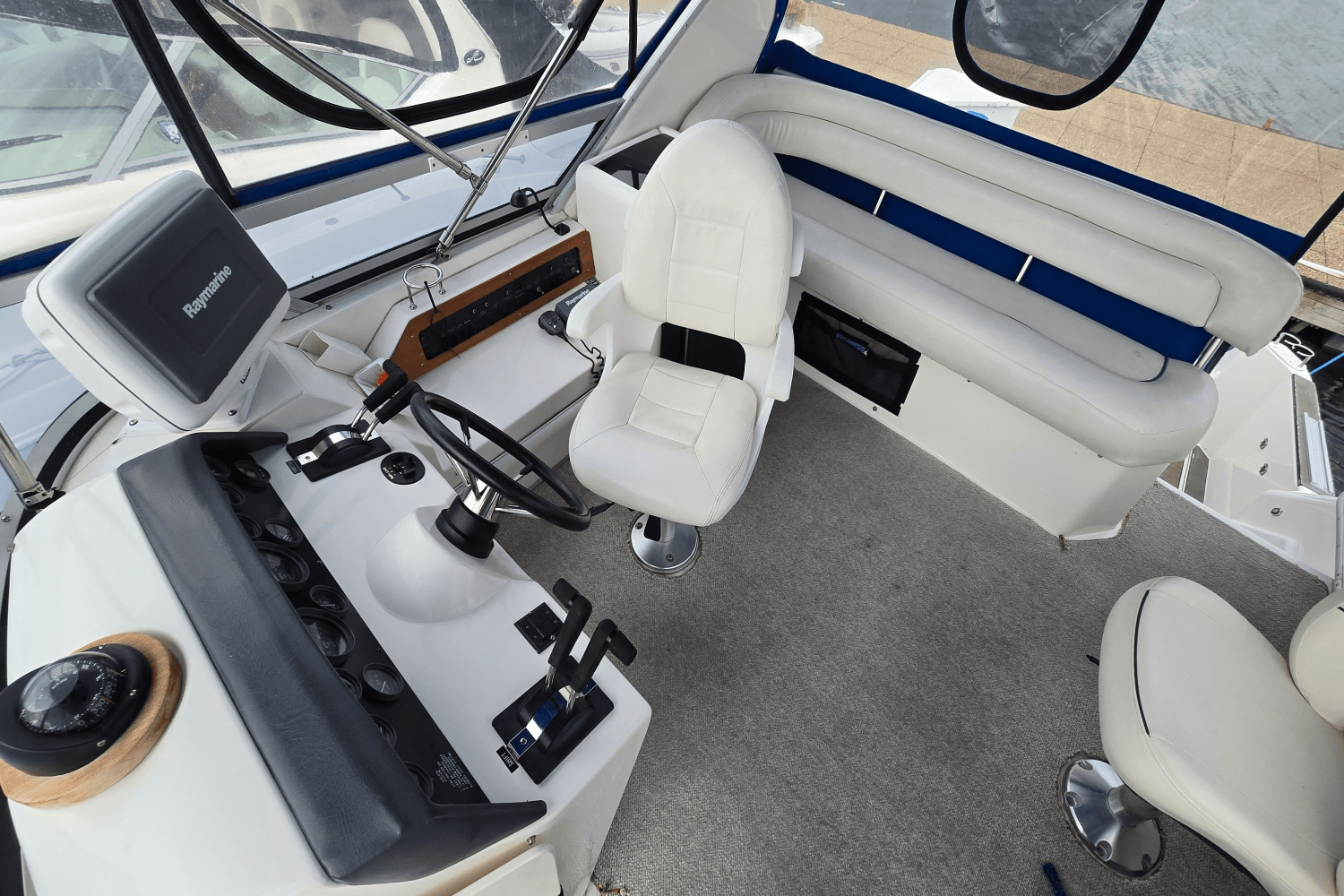 1992 Sea Ray 350 EXPRESS BRIDGE Image Thumbnail #17