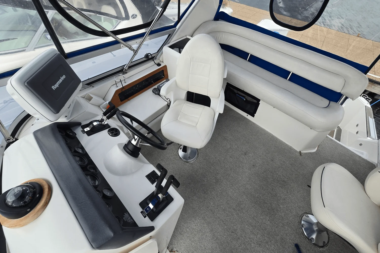 1992 Sea Ray 350 EXPRESS BRIDGE Image Thumbnail #17