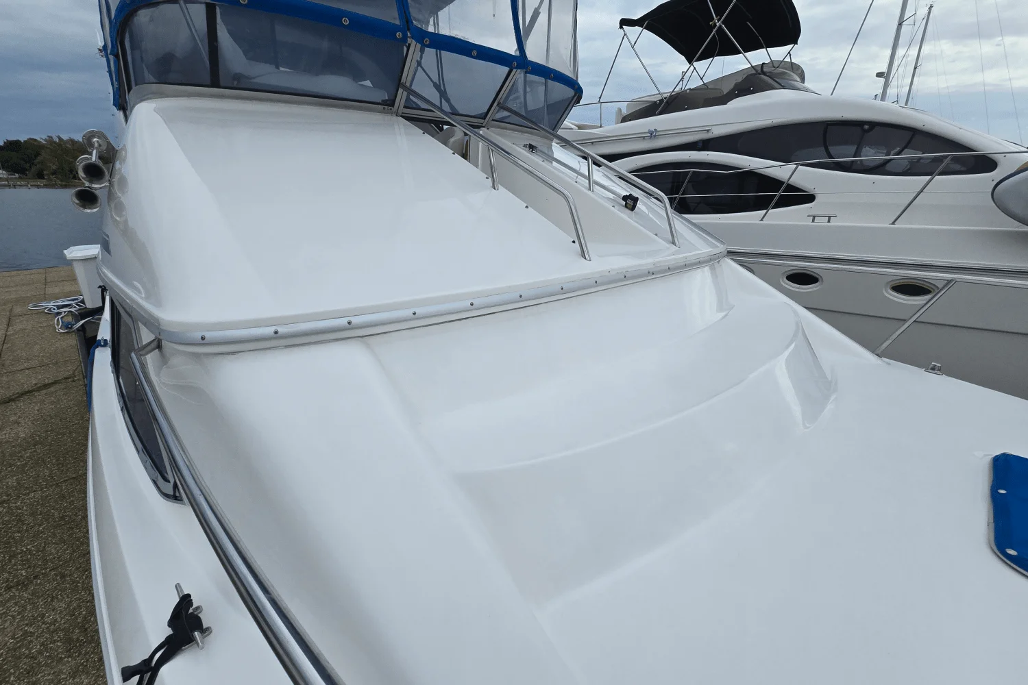 1992 Sea Ray 350 EXPRESS BRIDGE Image Thumbnail #5