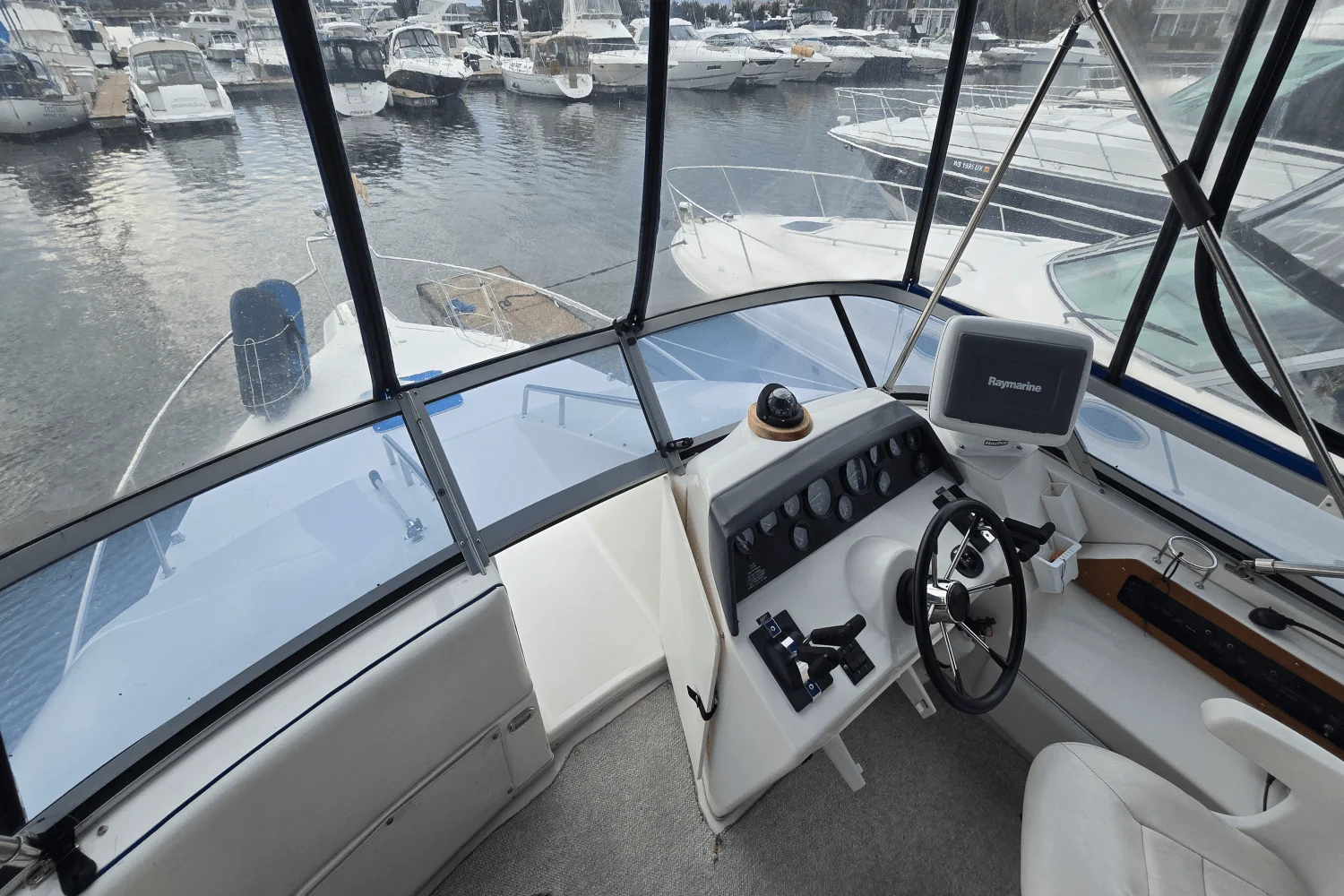 1992 Sea Ray 350 EXPRESS BRIDGE Image Thumbnail #14