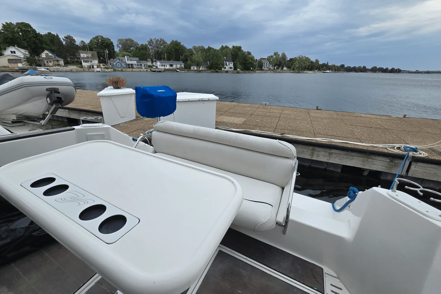 1992 Sea Ray 350 EXPRESS BRIDGE Image Thumbnail #8