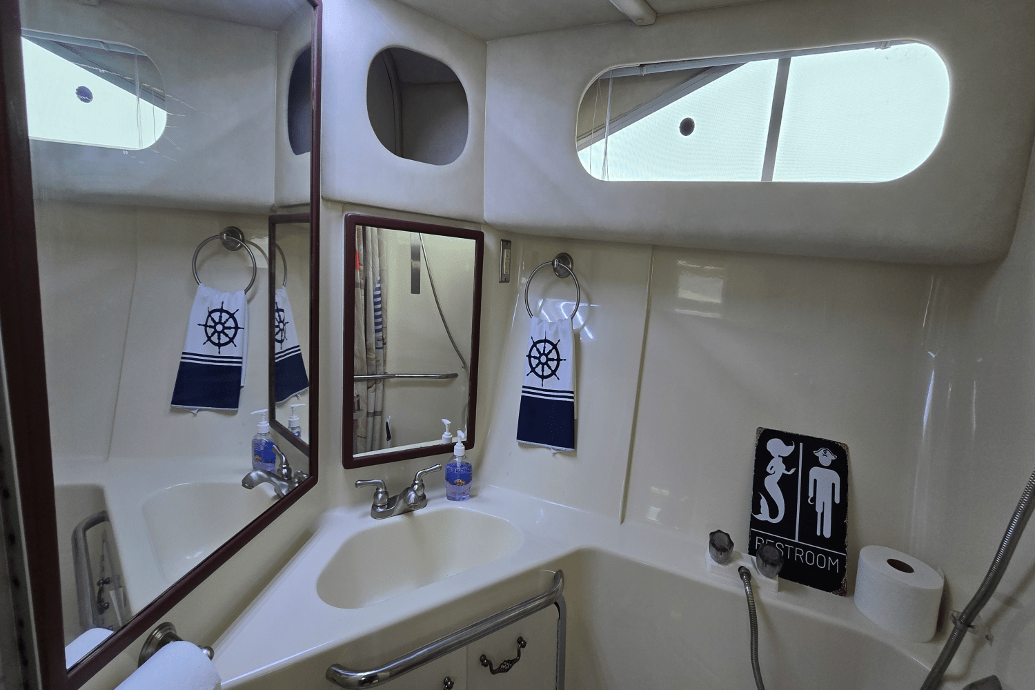 1992 Sea Ray 350 EXPRESS BRIDGE Image Thumbnail #33