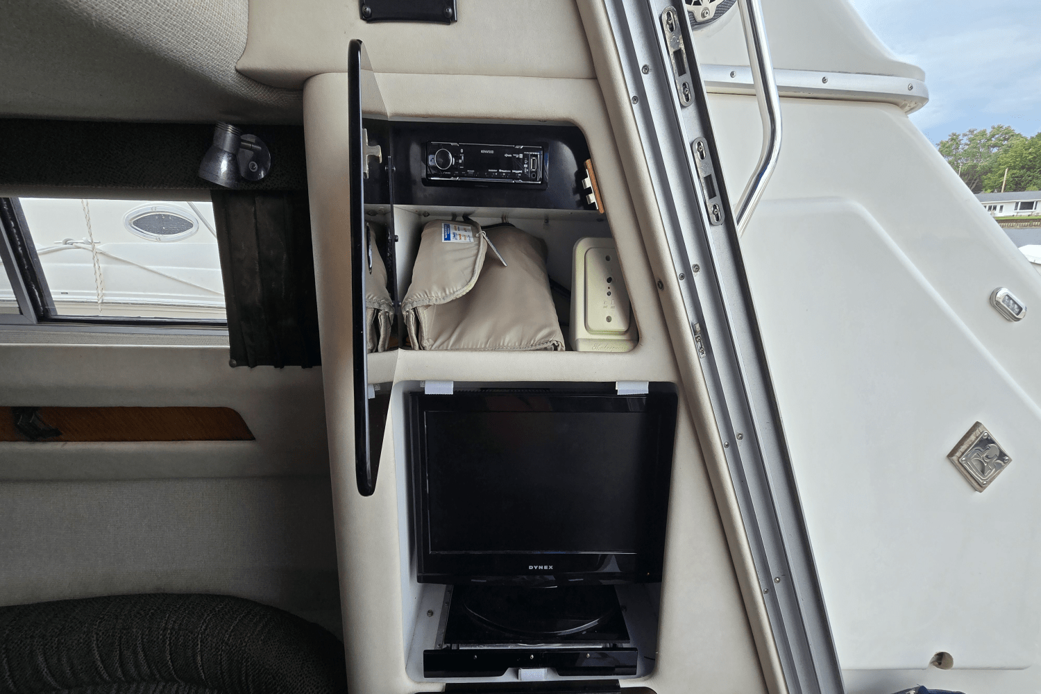 1992 Sea Ray 350 EXPRESS BRIDGE Image Thumbnail #26