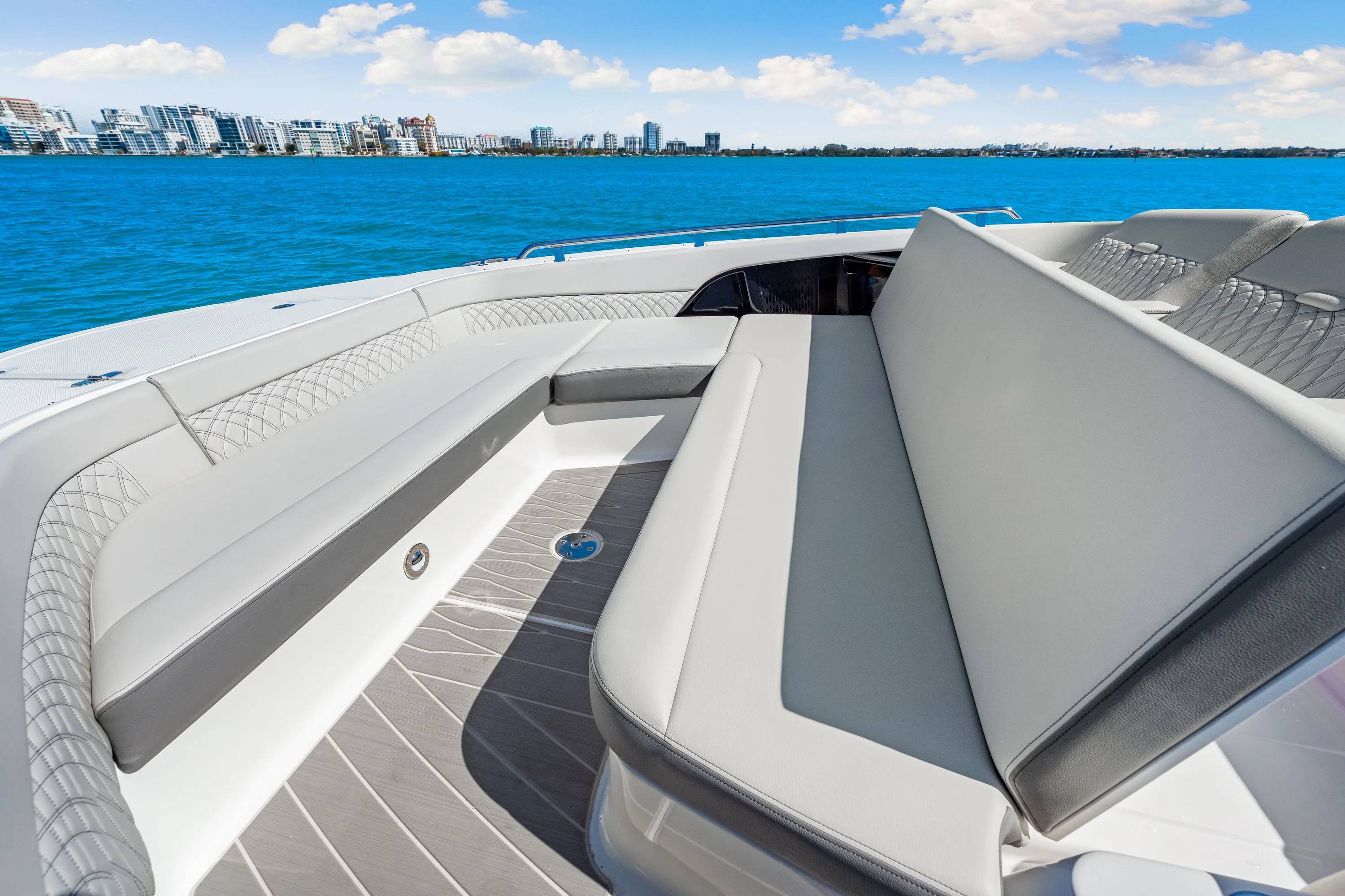 2026 Sea Ray Sundancer 370 Outboard Image Thumbnail #76