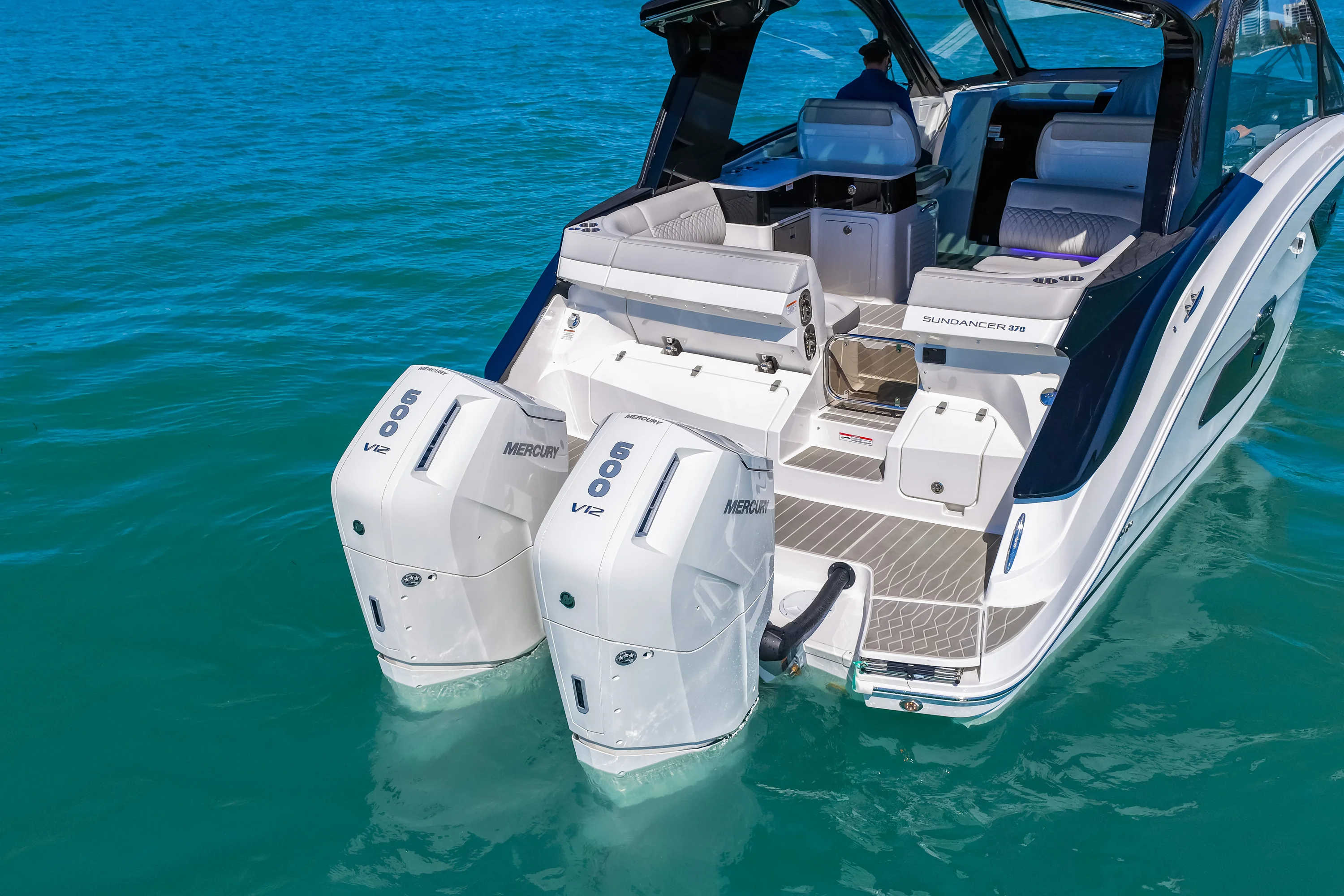 2026 Sea Ray Sundancer 370 Outboard Image Thumbnail #19