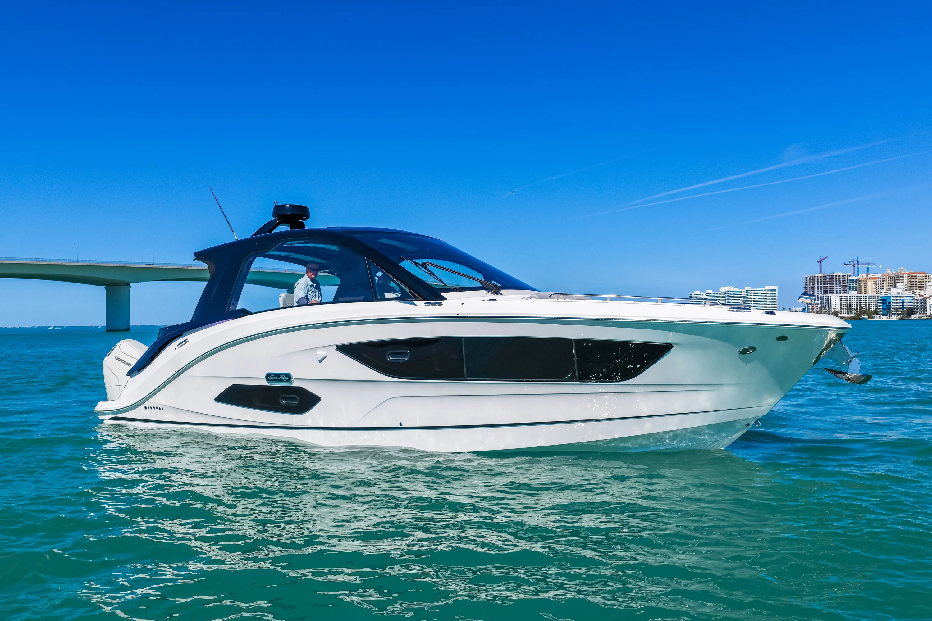 2026 Sea Ray Sundancer 370 Outboard Image Thumbnail #29