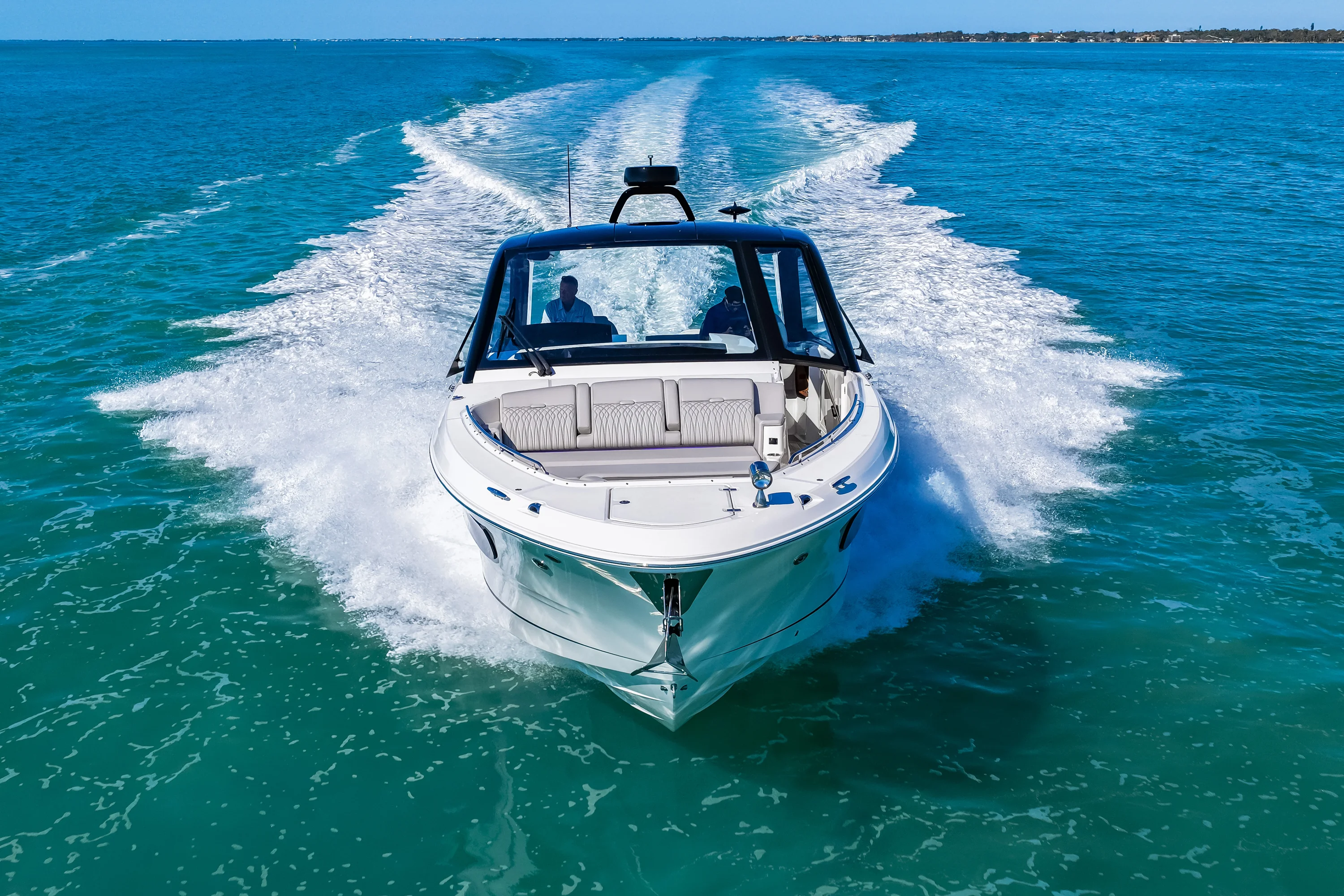 2026 Sea Ray Sundancer 370 Outboard Image Thumbnail #9