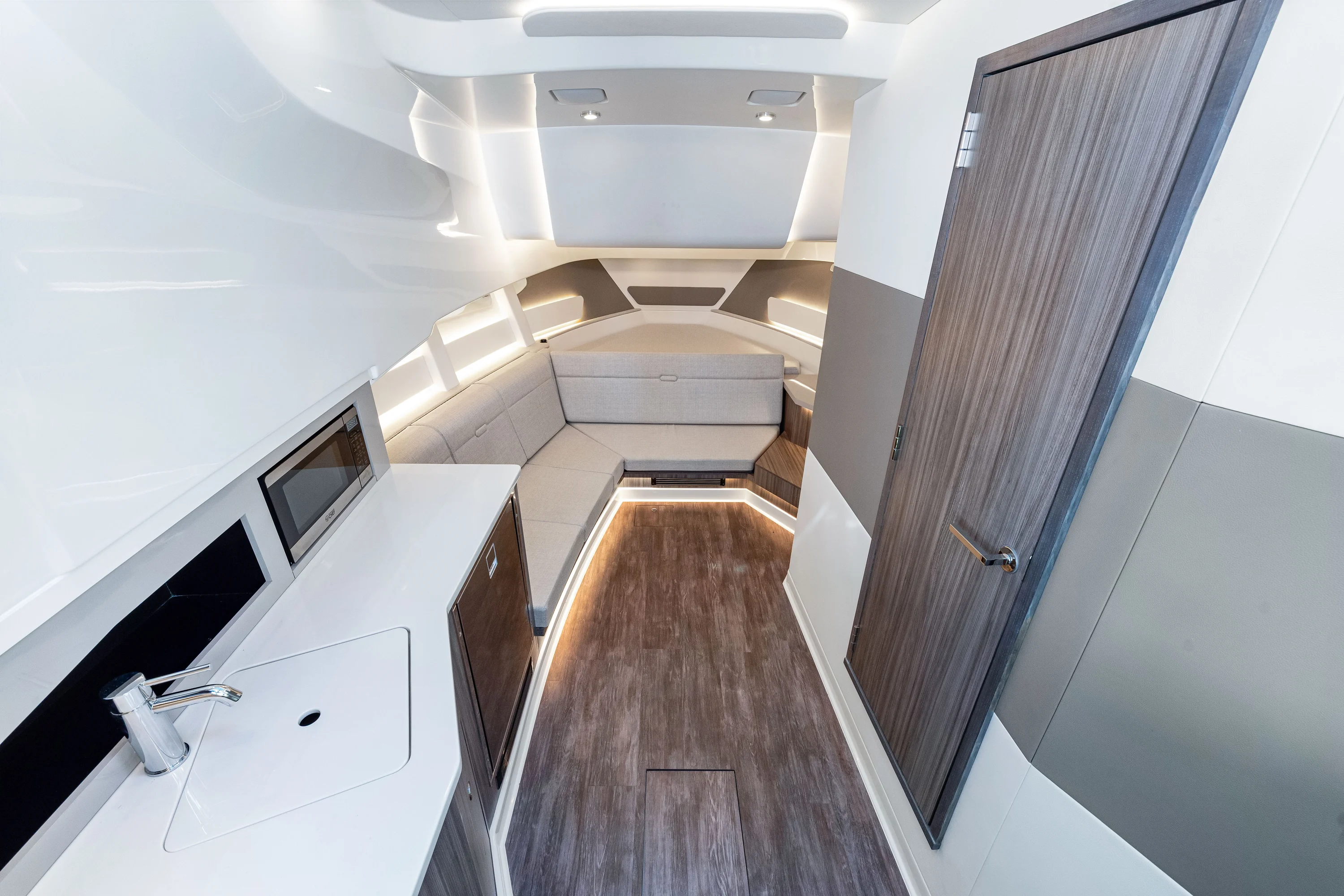 2026 Sea Ray Sundancer 370 Outboard Image Thumbnail #79