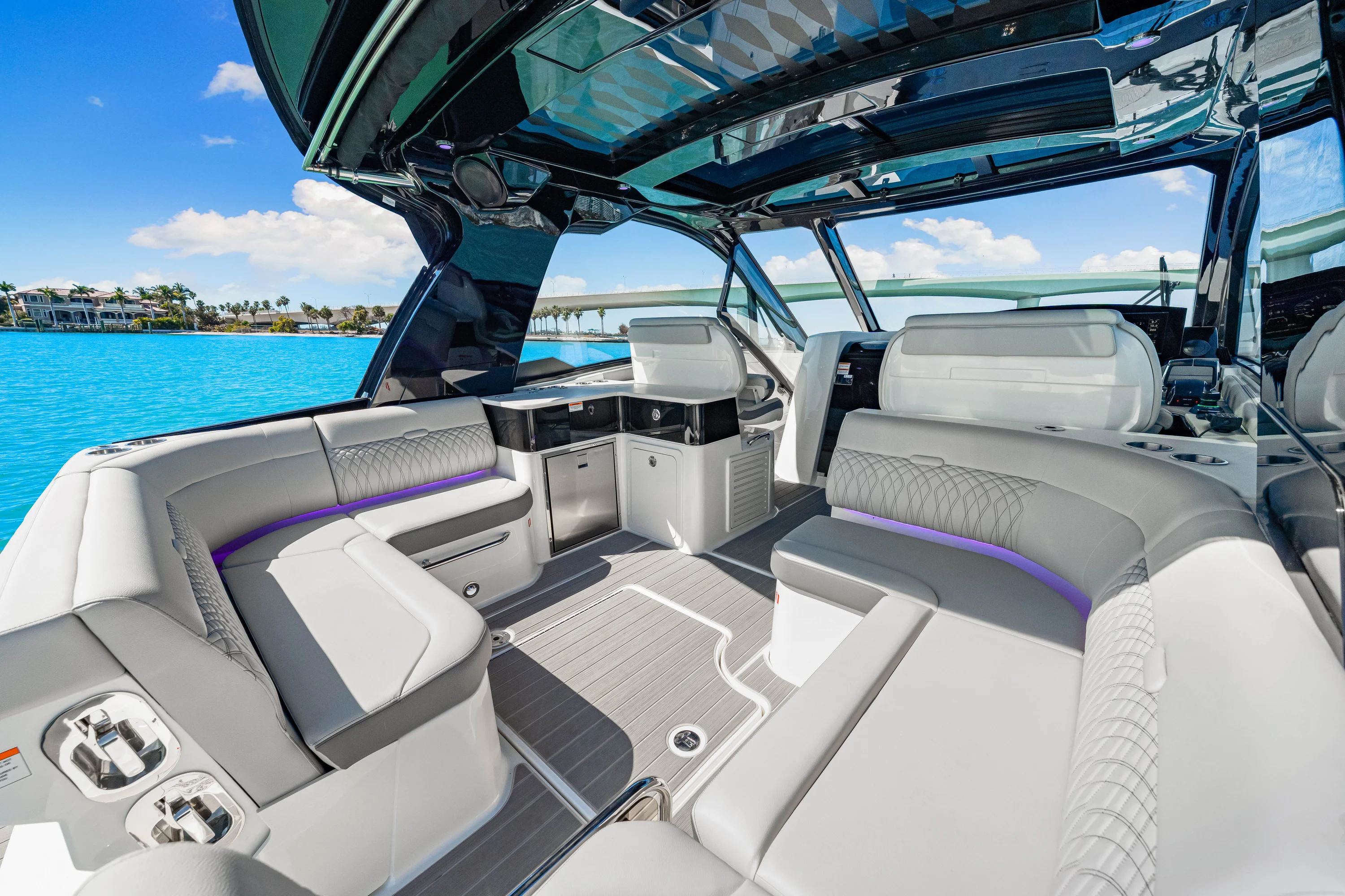 2026 Sea Ray Sundancer 370 Outboard Image Thumbnail #57