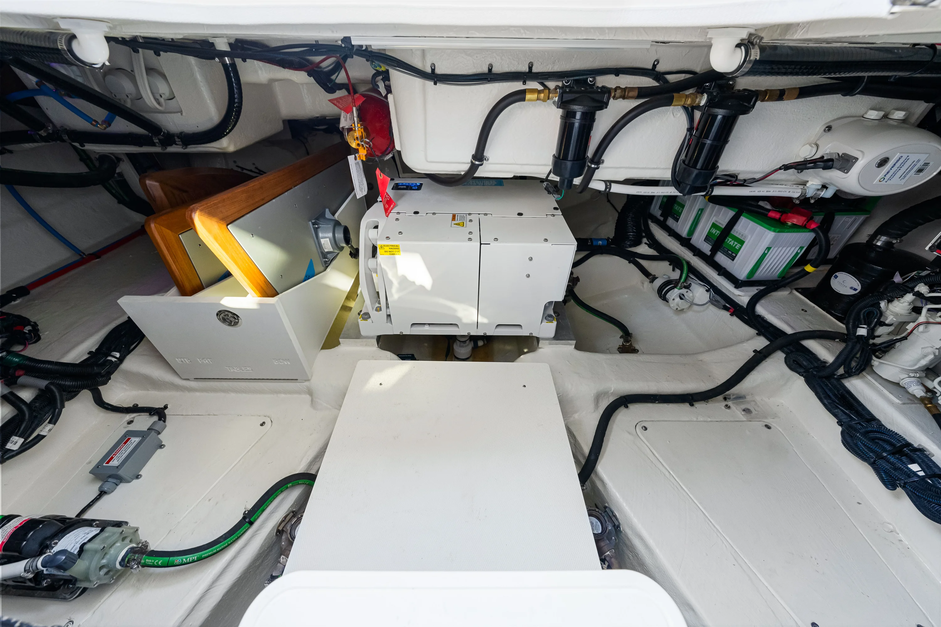 2026 Sea Ray Sundancer 370 Outboard Image Thumbnail #87