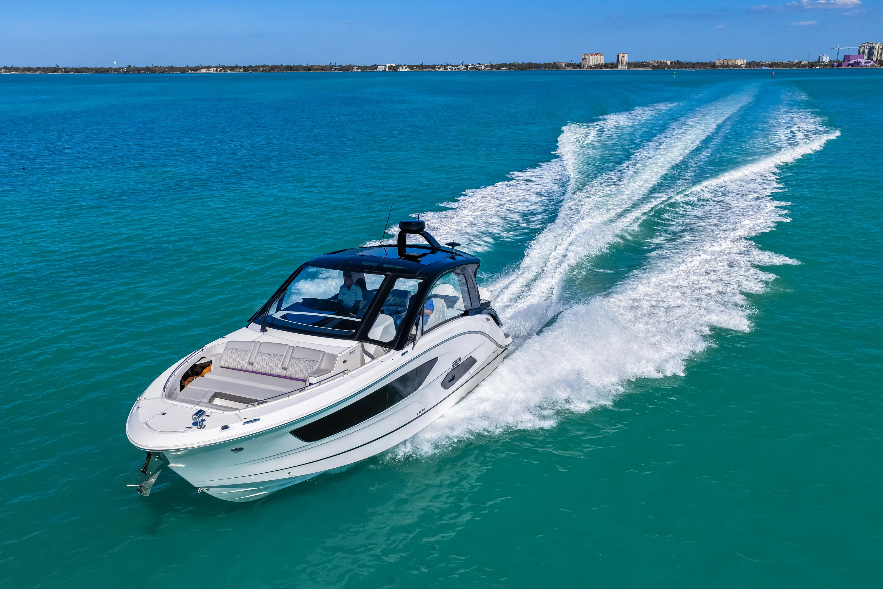 2026 Sea Ray Sundancer 370 Outboard Image Thumbnail #17