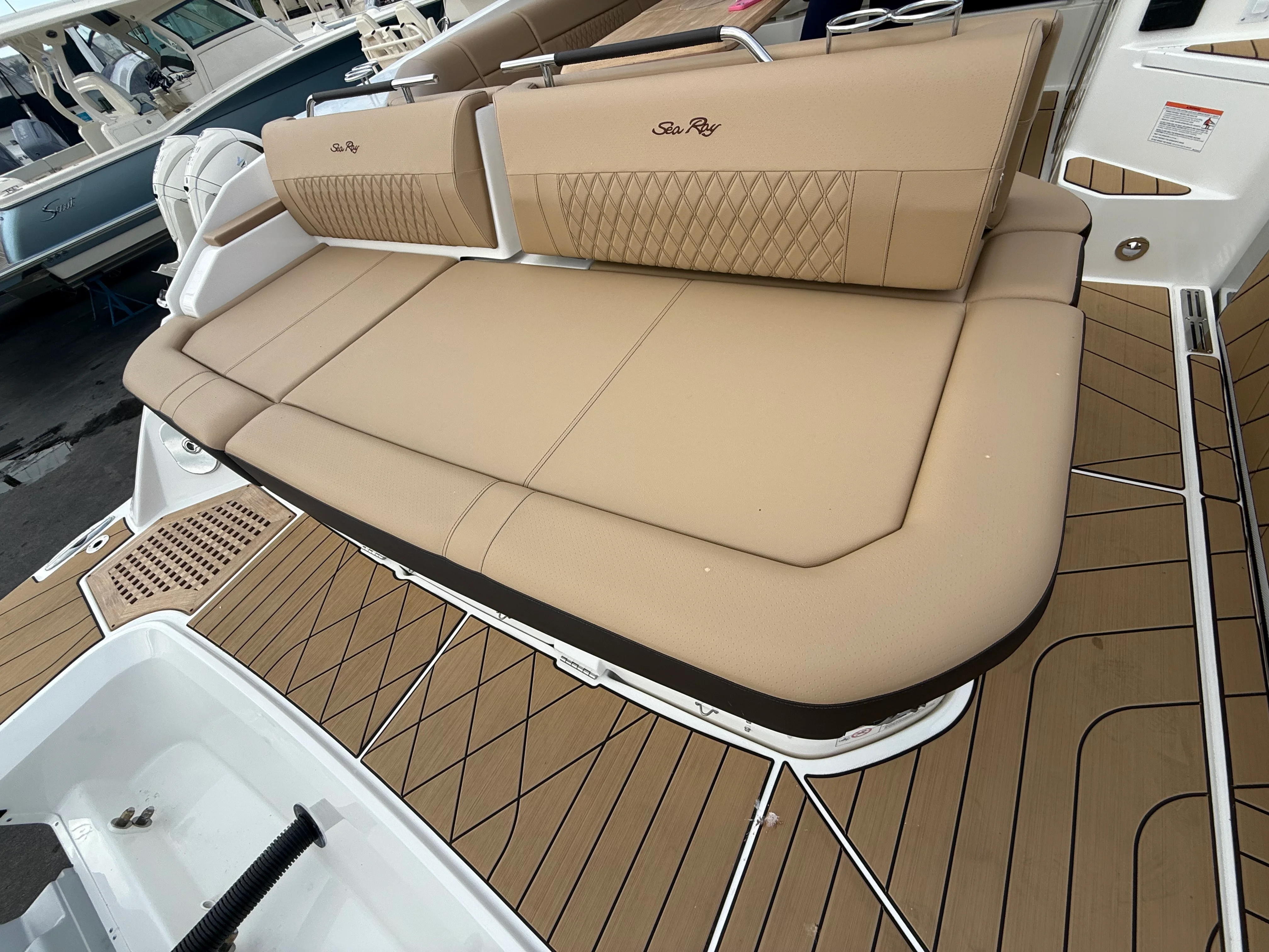 2026 Sea Ray SLX 400 Outboard Image Thumbnail #6