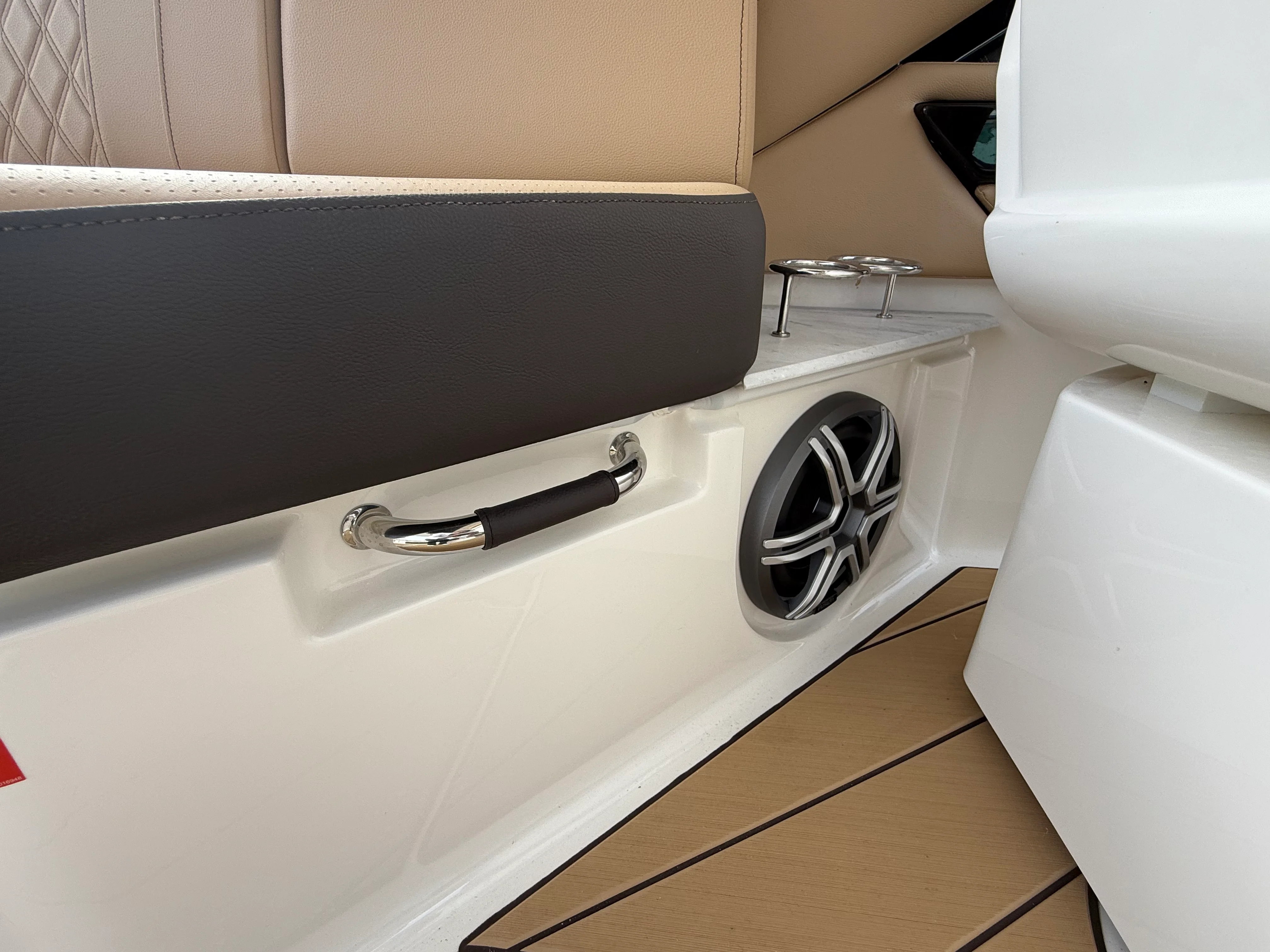 2026 Sea Ray SLX 400 Outboard Image Thumbnail #26