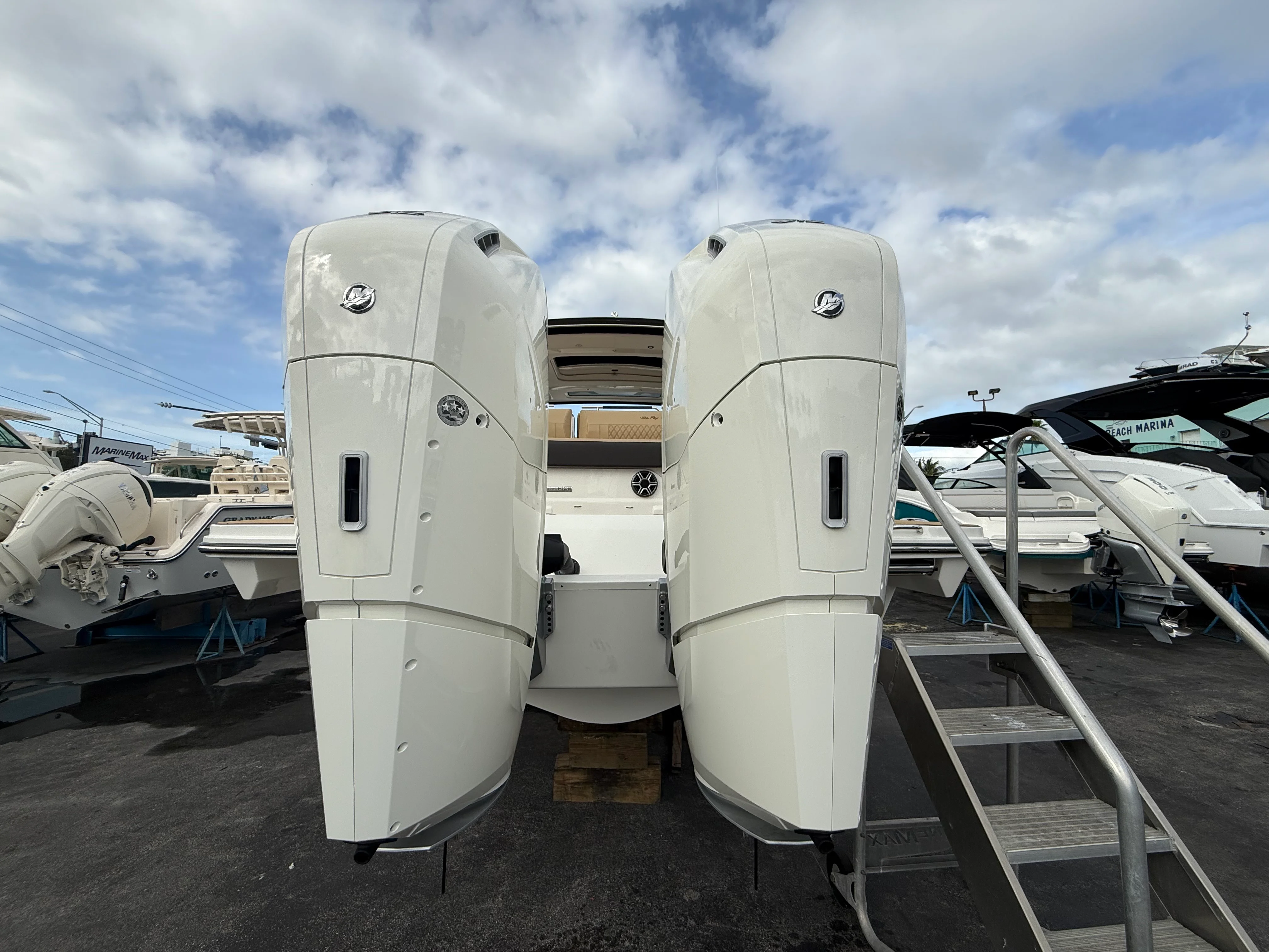 2026 Sea Ray SLX 400 Outboard Image Thumbnail #4